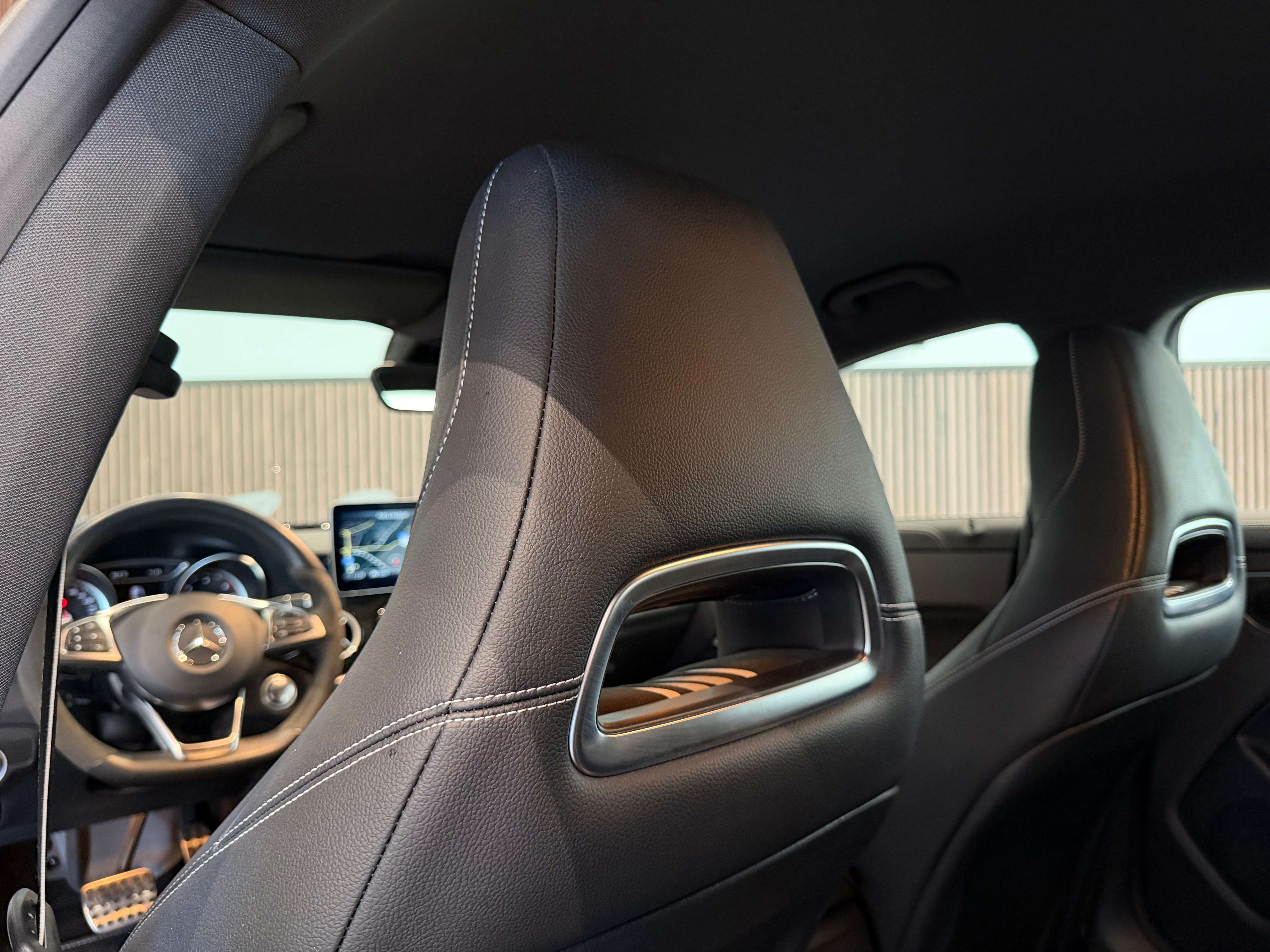 Mercedes-Benz CLA 180 d Édition AMG Line - AUTOMATIQUE - 1ERPRO - CARNET FULL - GARANTIE 12MOIS