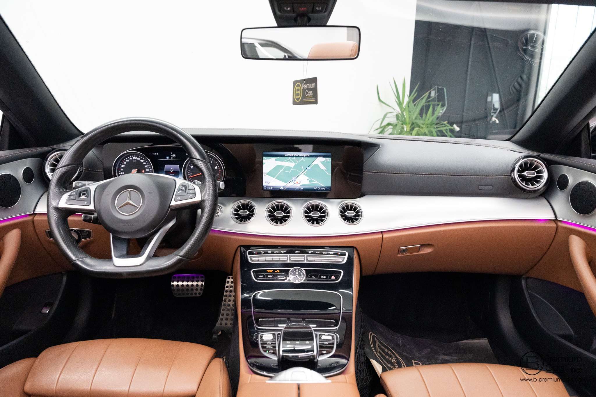 Mercedes-Benz E 200 I cabrio AMG line! Cruise, Leder, Sfeer, Navi!
