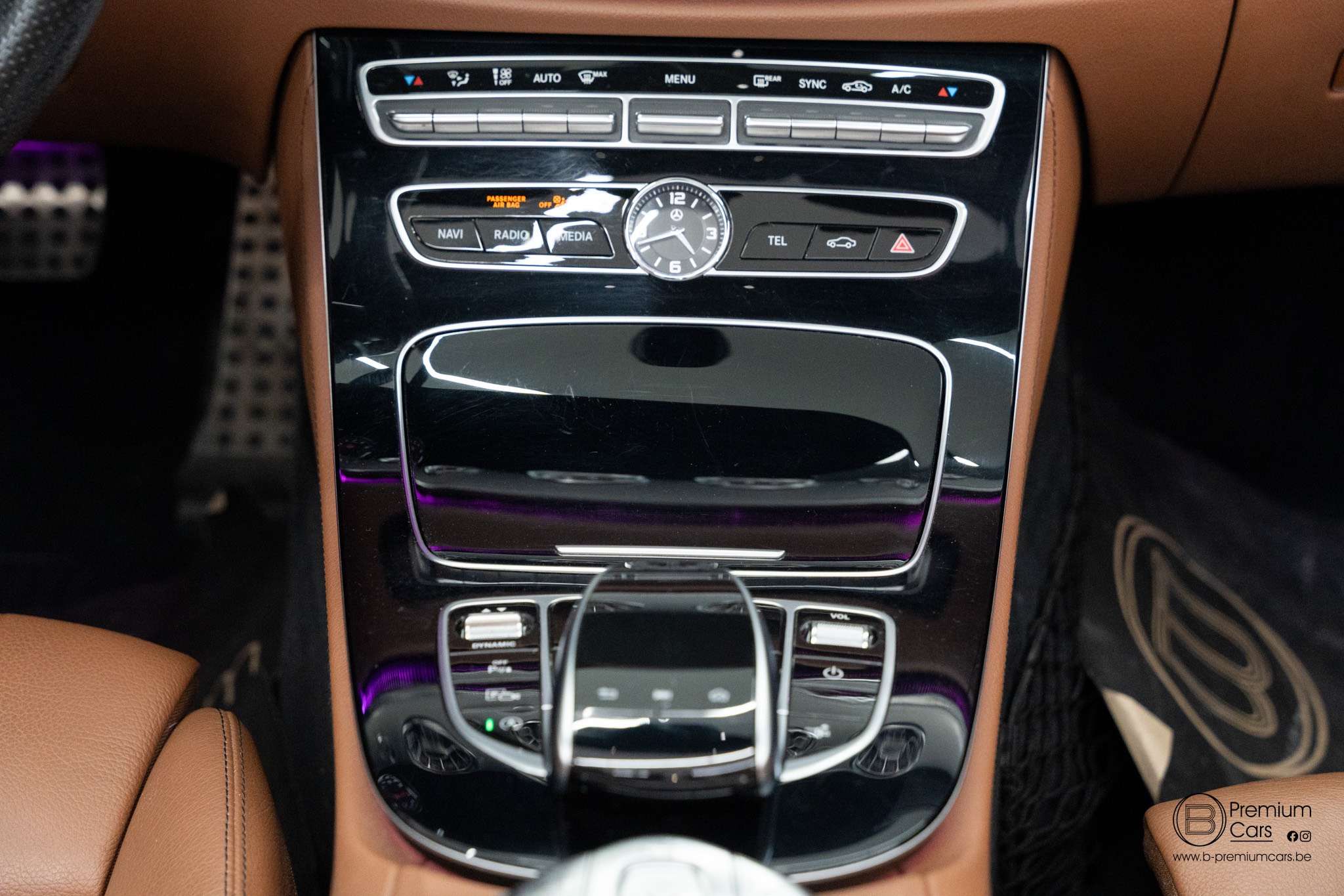 Mercedes-Benz E 200 I cabrio AMG line! Cruise, Leder, Sfeer, Navi!