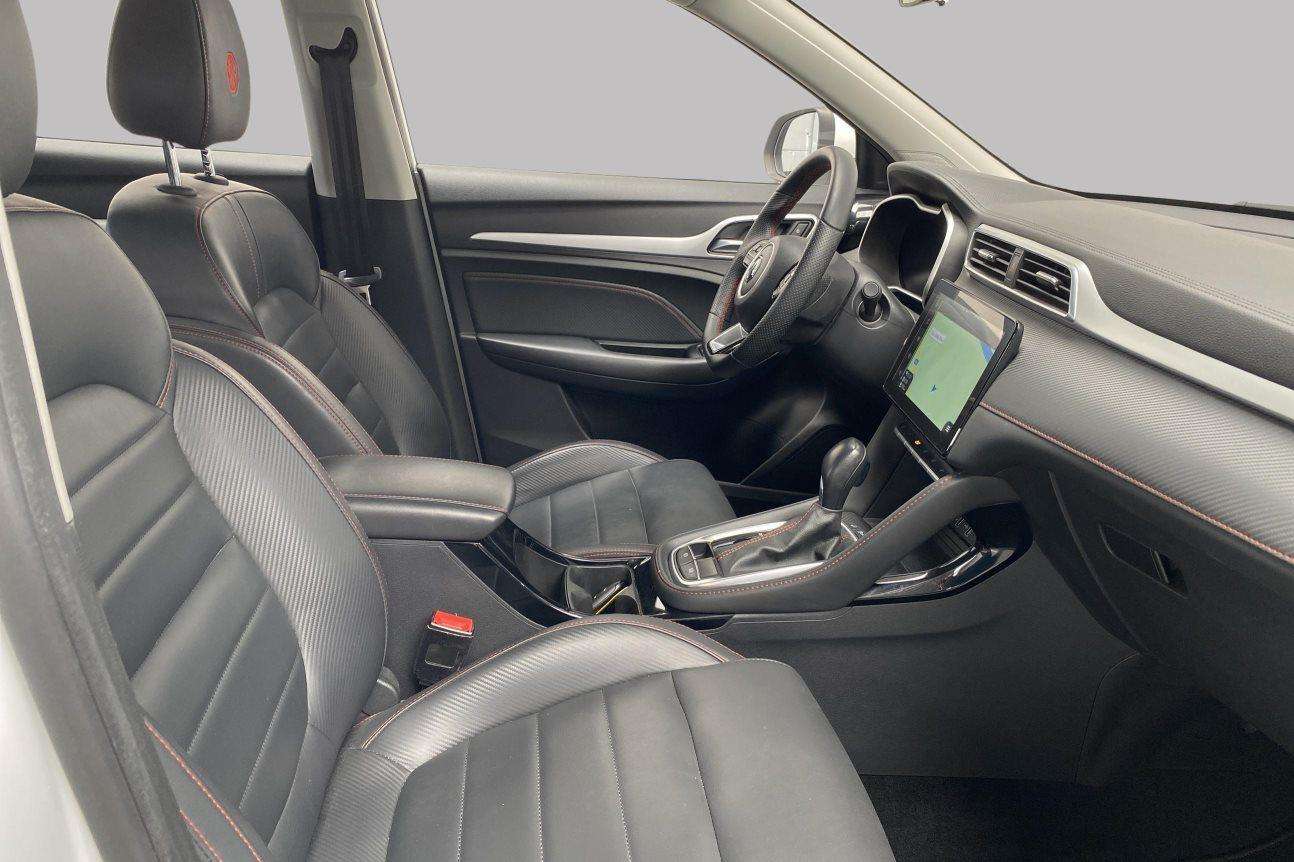 MG ZS LUXURY
