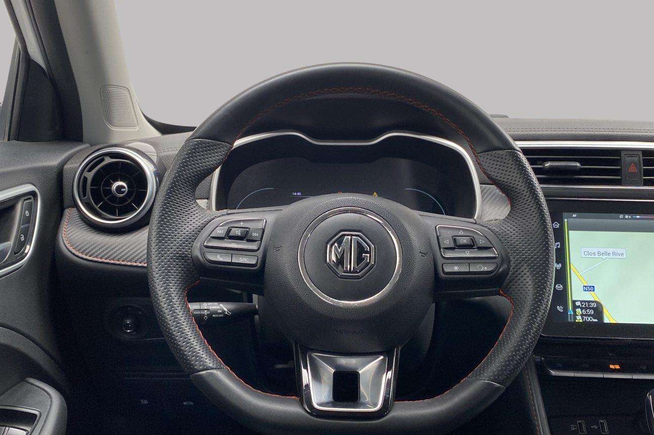 MG ZS LUXURY