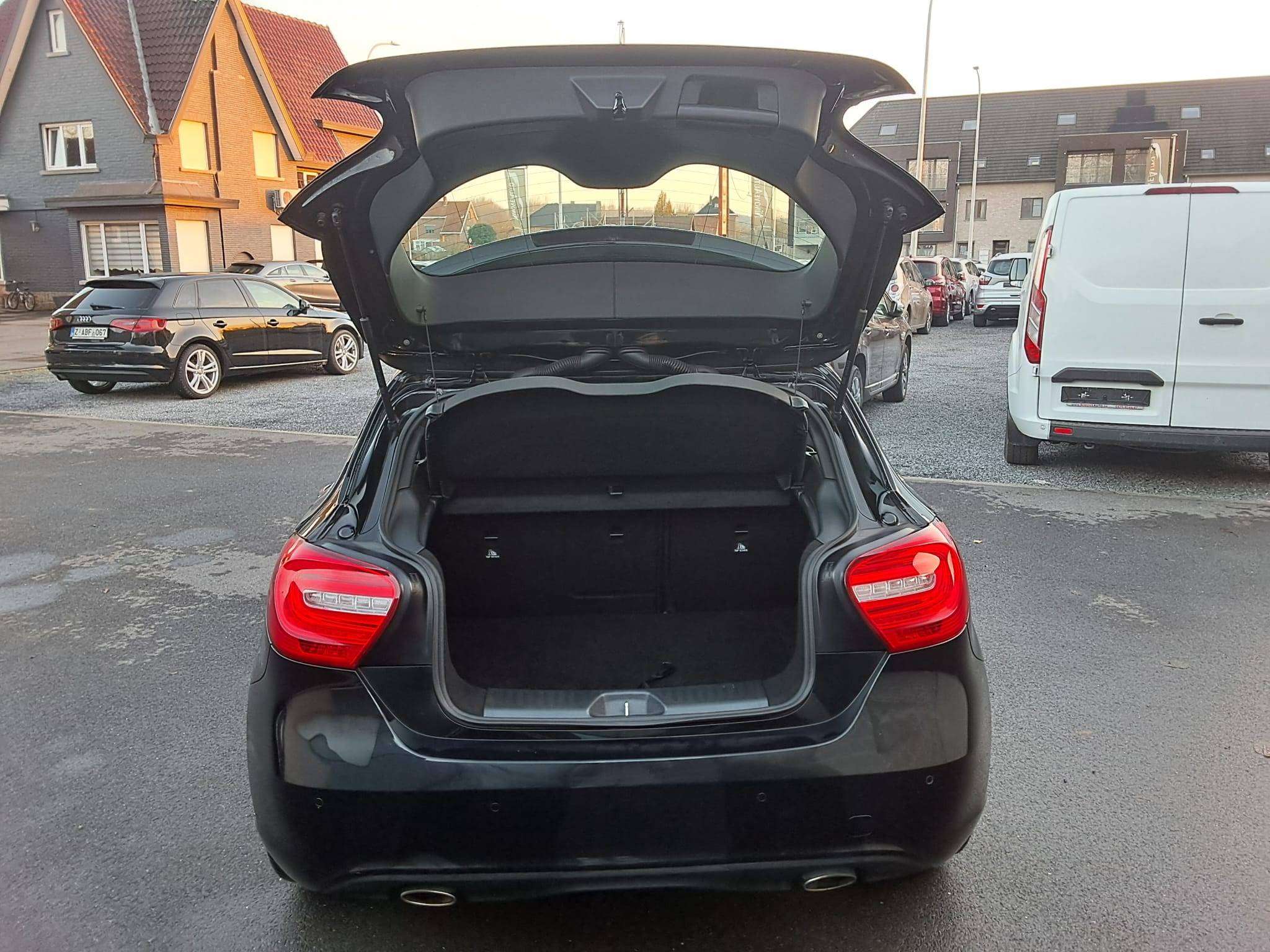 Mercedes-Benz A 180 1ste Eigenaar BT Parkhulp voor & achter