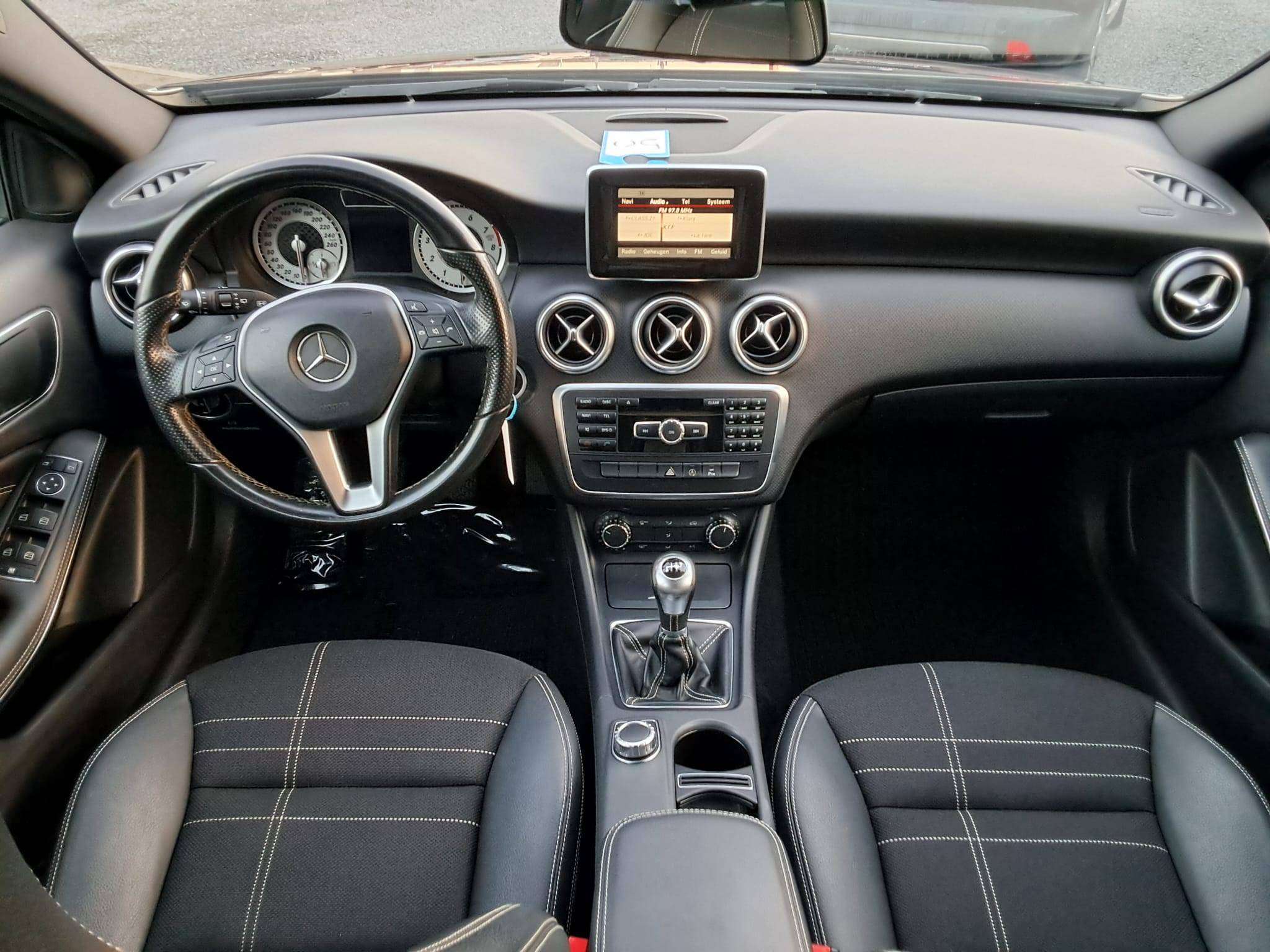 Mercedes-Benz A 180 1ste Eigenaar BT Parkhulp voor & achter