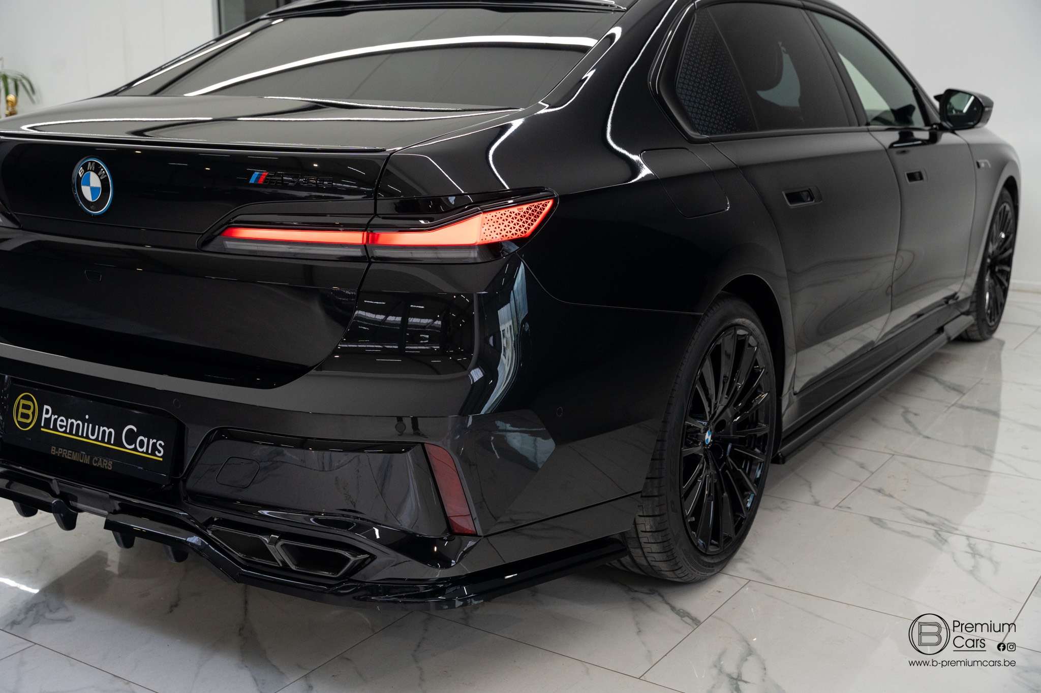 BMW 760 e M xDrive Individual! Bodykit! FULL OPTIONS