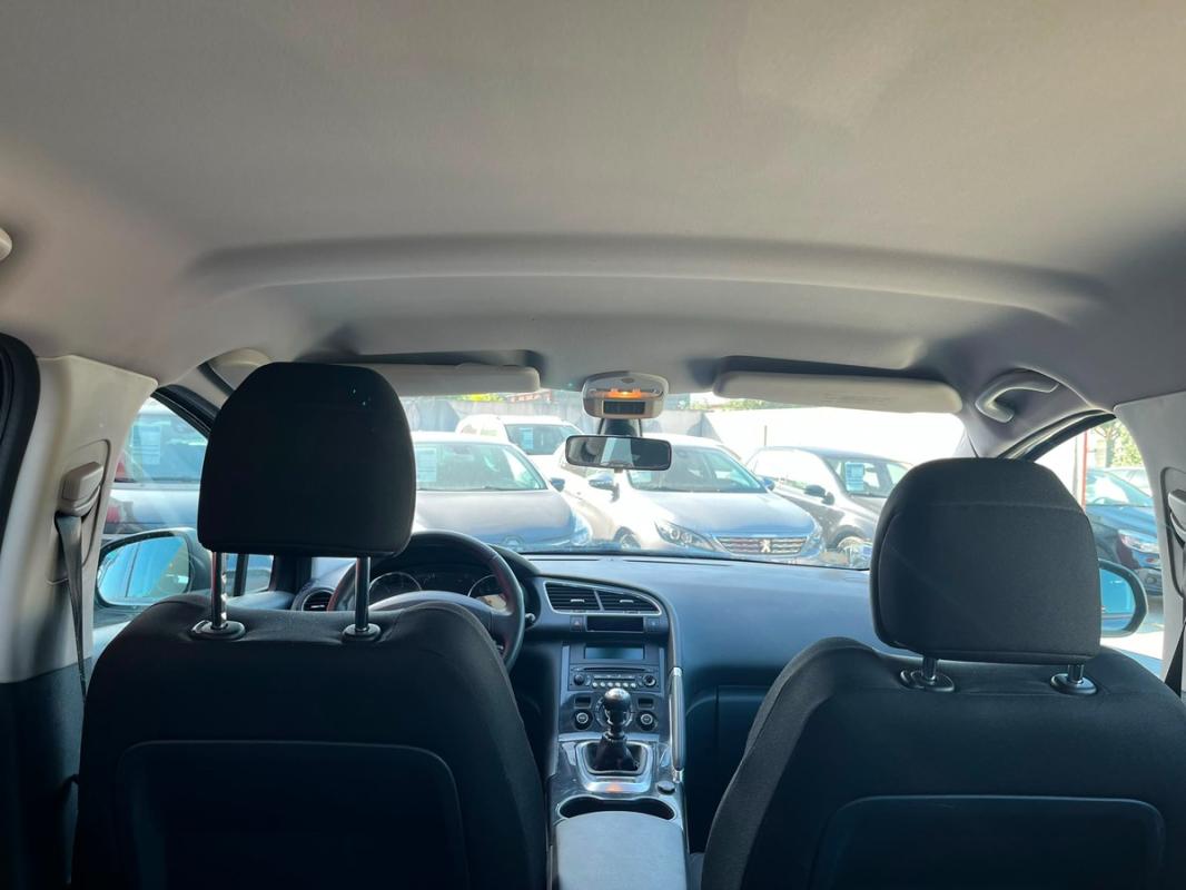 Peugeot 3008 1.6 HDI 109 CH 1RE MAIN - EMBRAYAGE NEUF | ENTIÈREMENT RÉVISÉE ET GARANTIE