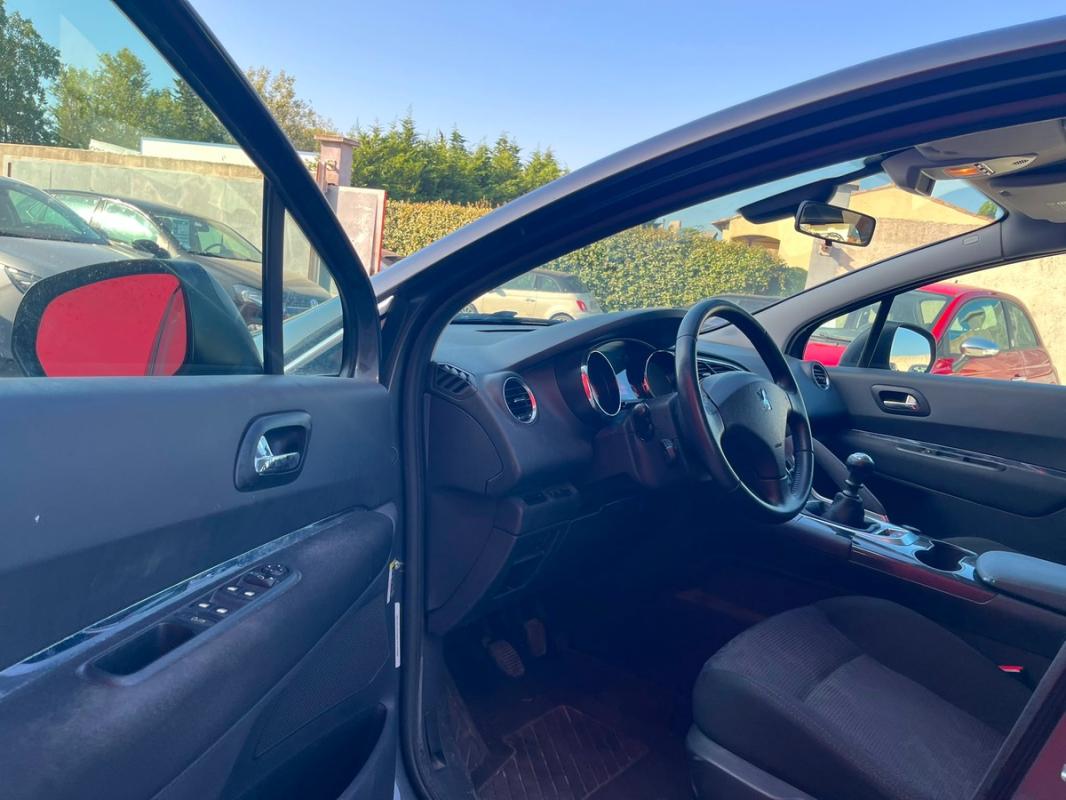 Peugeot 3008 1.6 HDI 109 CH 1RE MAIN - EMBRAYAGE NEUF | ENTIÈREMENT RÉVISÉE ET GARANTIE