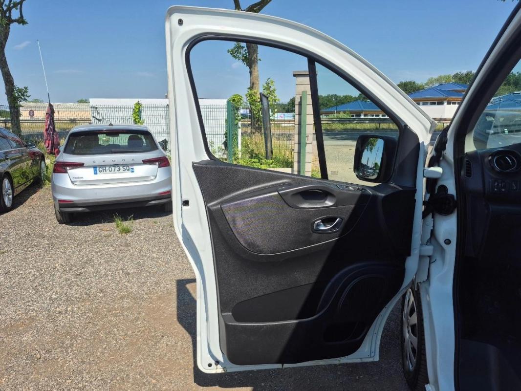 Renault Trafic Vu FOURGON 2.0 DCI 120 1T0 L1H1 CONFORT