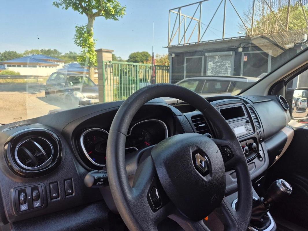 Renault Trafic Vu FOURGON 2.0 DCI 120 1T0 L1H1 CONFORT