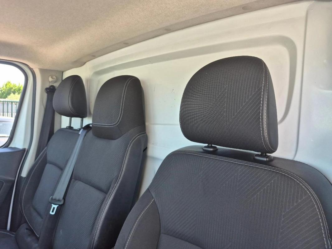 Renault Trafic Vu FOURGON 2.0 DCI 120 1T0 L1H1 CONFORT