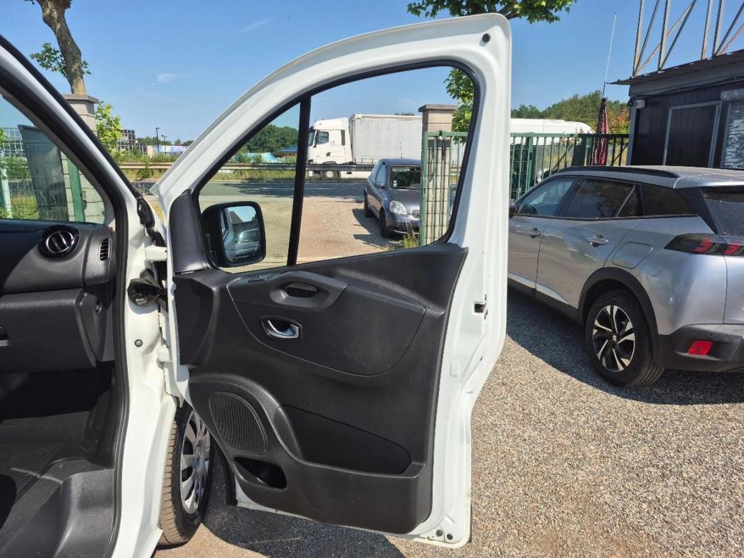 Renault Trafic Vu FOURGON 2.0 DCI 120 1T0 L1H1 CONFORT