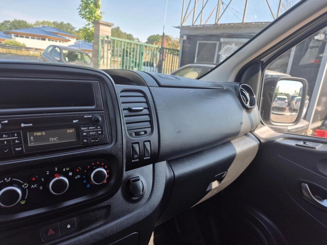 Renault Trafic Vu FOURGON 2.0 DCI 120 1T0 L1H1 CONFORT
