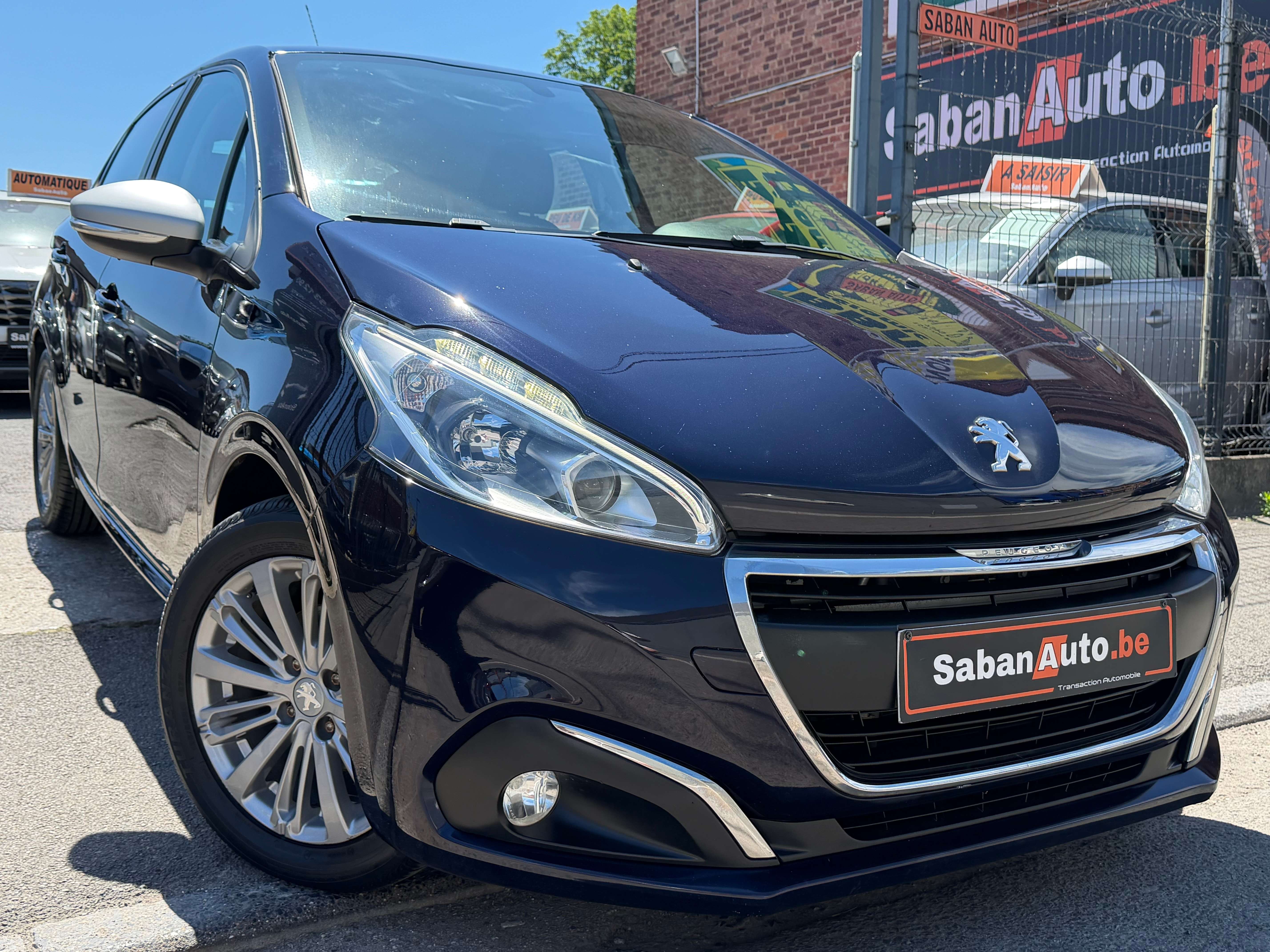 Peugeot 208 208 1.2i ° AIRCO ° JANTES ° LED ° CARPLAY ° GARANTI 12 MOIS