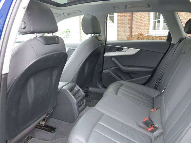 Audi A4 Avant 30 TDi  S-LINE Business Edition S tronic + PROMO + GARANTIE!