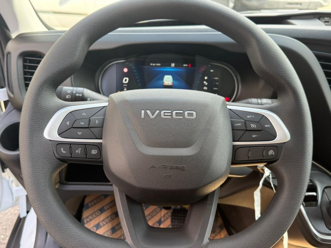 Iveco Daily 35S18 3.0 V16 Himatic BVA H2