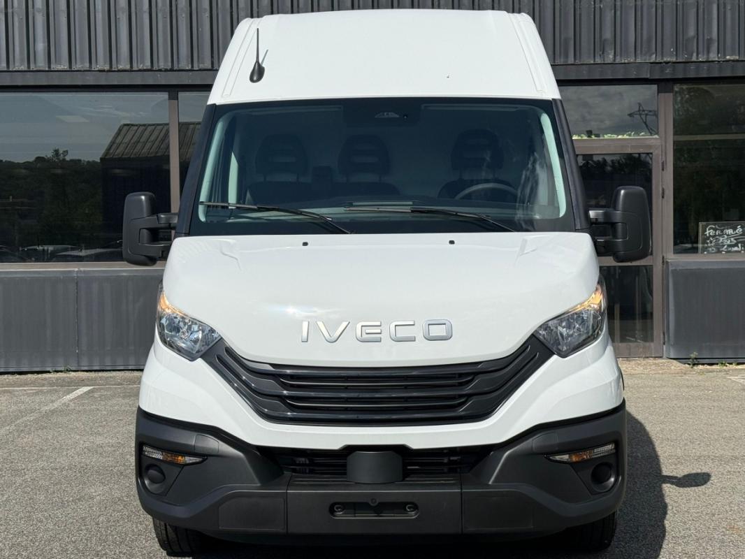 Iveco Daily 35S18 3.0 V16 Himatic BVA H2