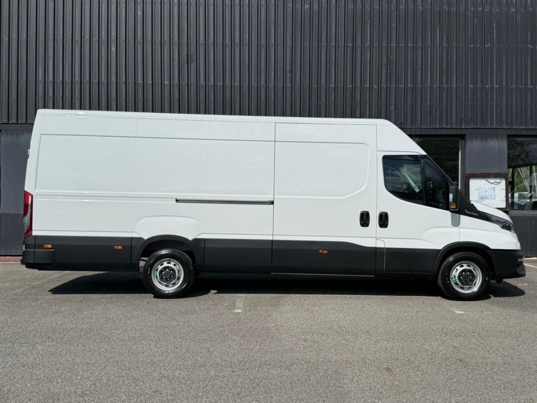Iveco Daily 35S18 3.0 V16 Himatic BVA H2