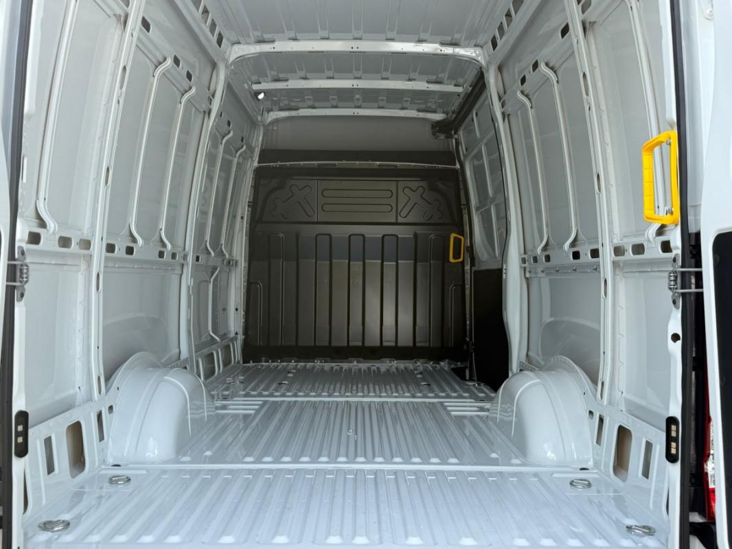 Iveco Daily 2.3 35S16 V12