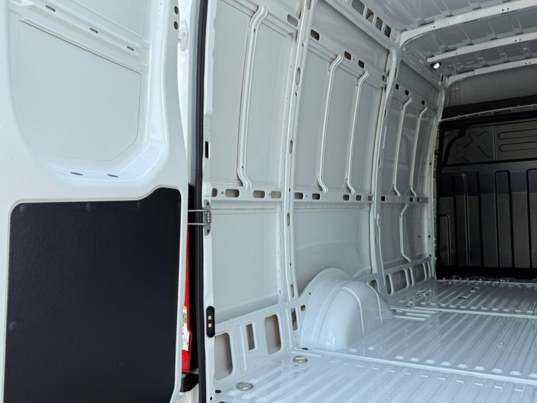 Iveco Daily 2.3 35S16 V12
