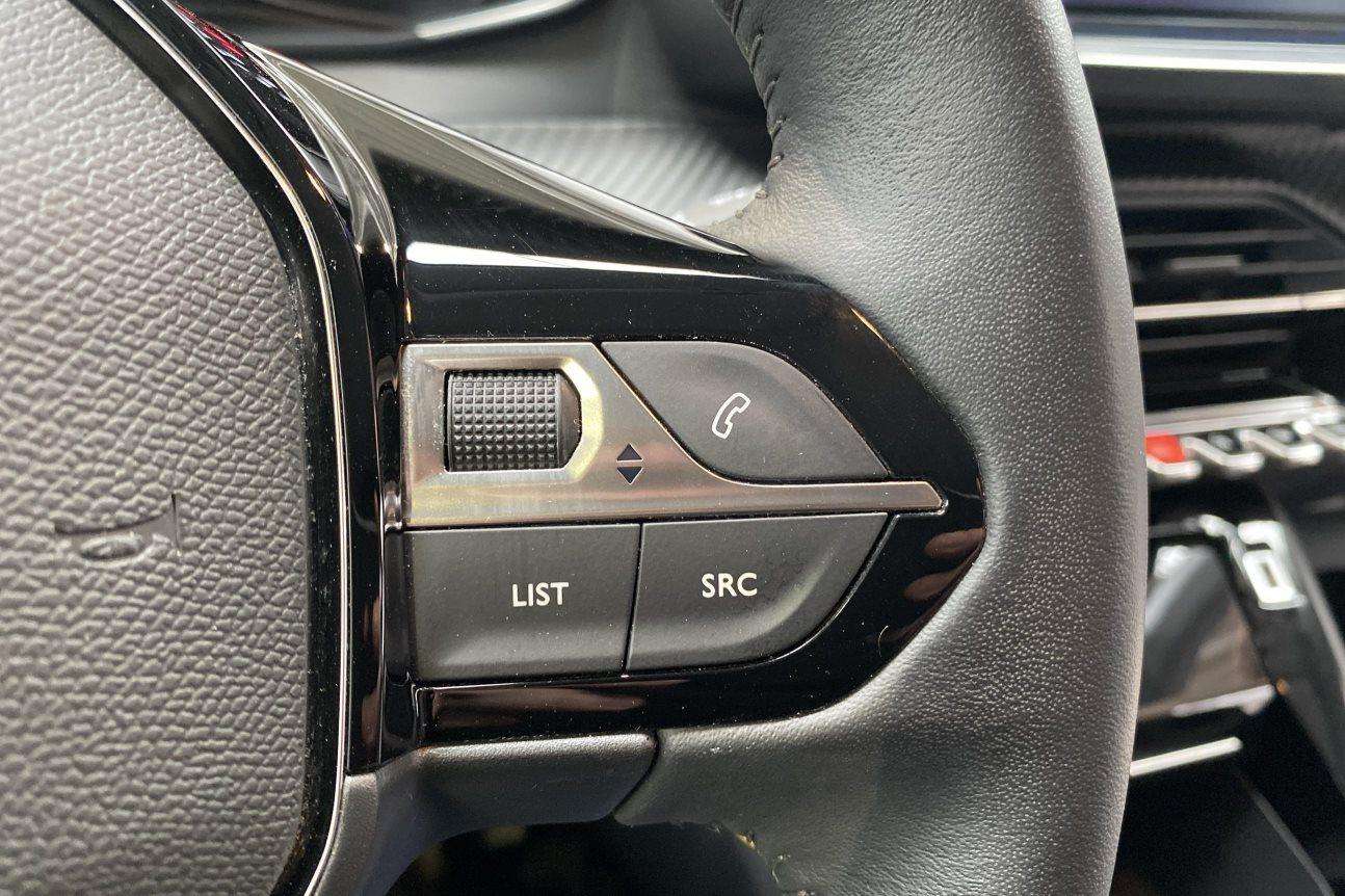 Peugeot 208 Allure* GPS détecteurs obs.