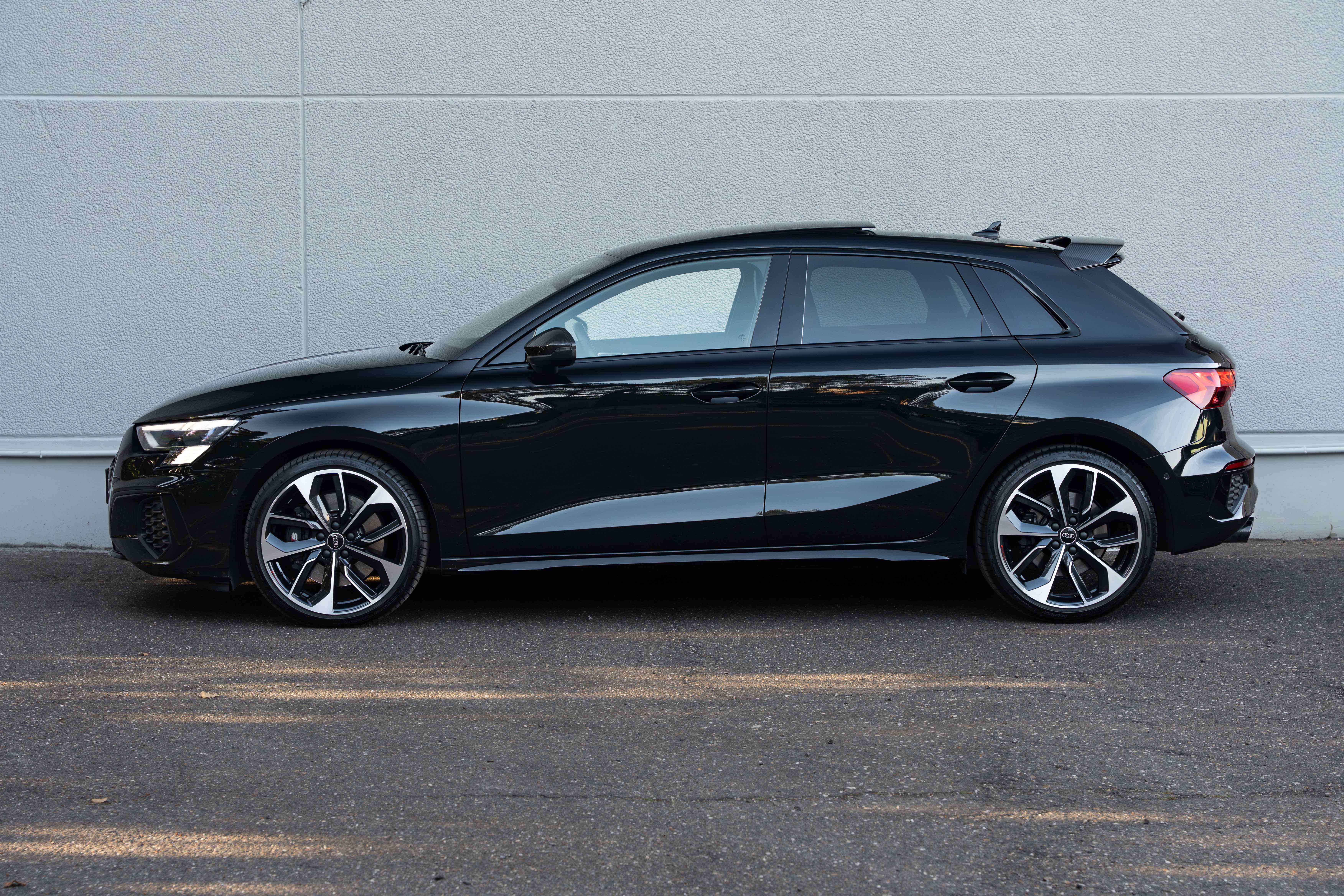 Audi S3 Sportback Quattro MATRIX/CARBON/PANO/B&O/ACC/HUD/AMBIENTE