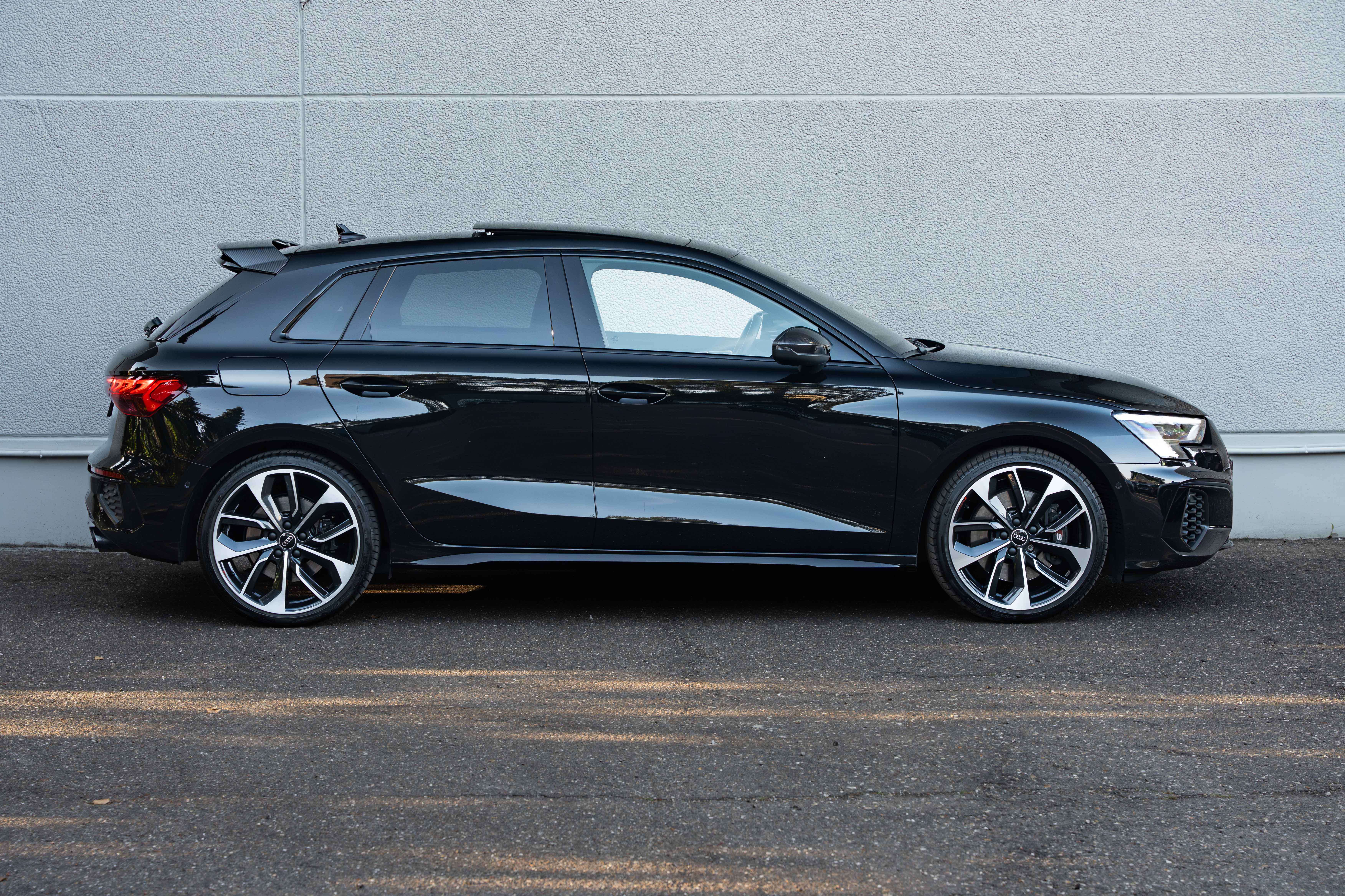 Audi S3 Sportback Quattro MATRIX/CARBON/PANO/B&O/ACC/HUD/AMBIENTE