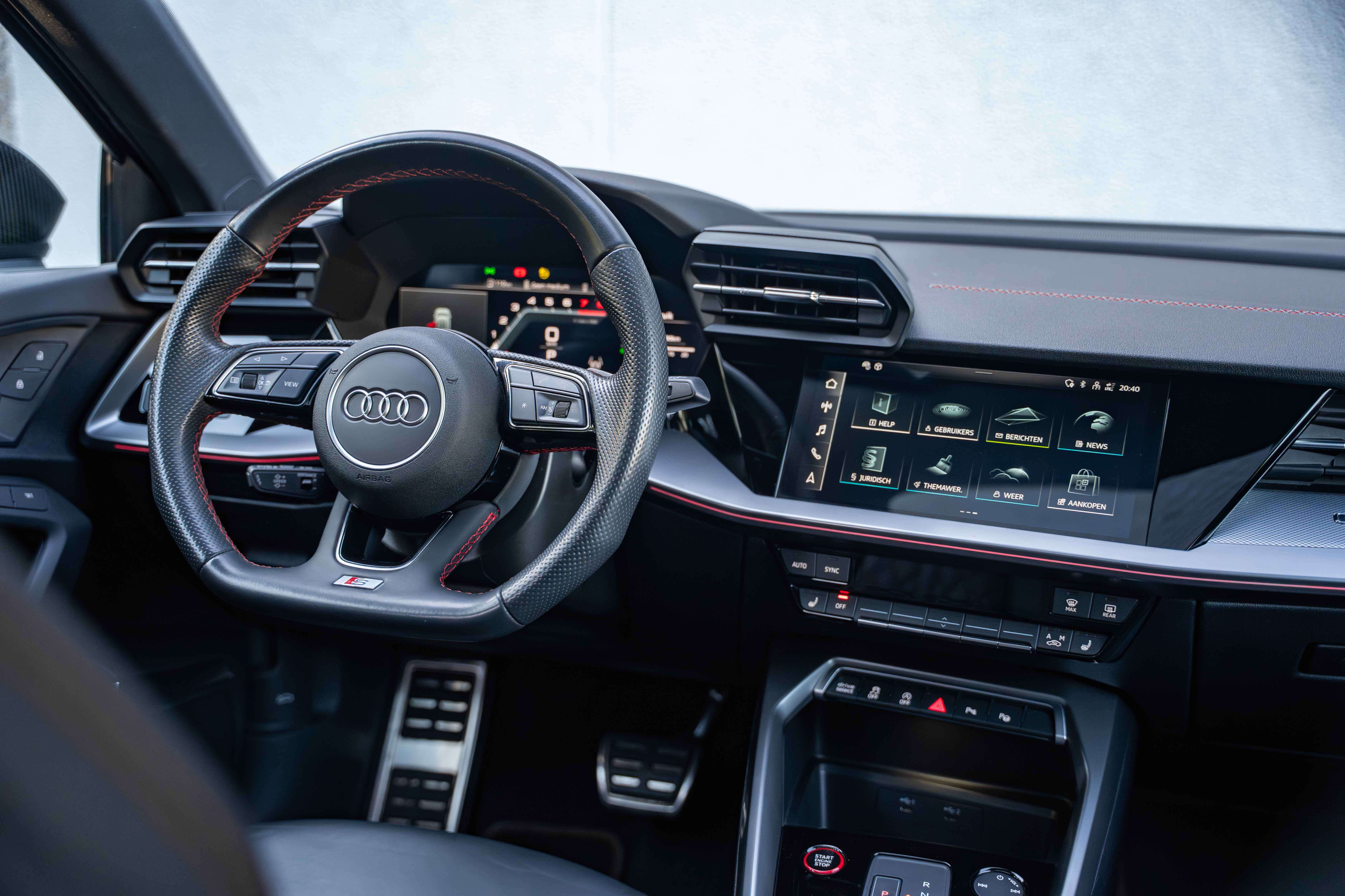 Audi S3 Sportback Quattro MATRIX/CARBON/PANO/B&O/ACC/HUD/AMBIENTE