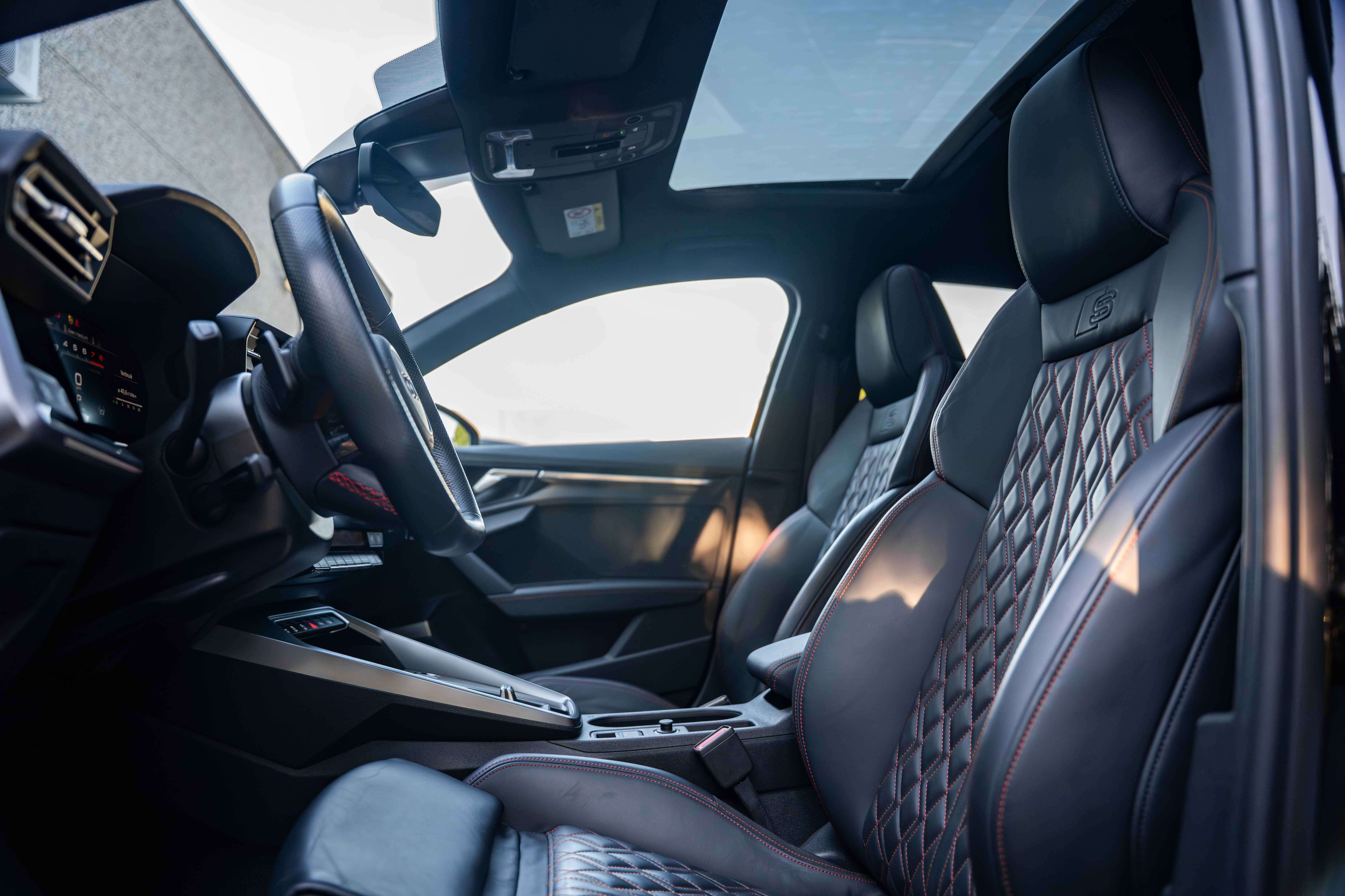 Audi S3 Sportback Quattro MATRIX/CARBON/PANO/B&O/ACC/HUD/AMBIENTE