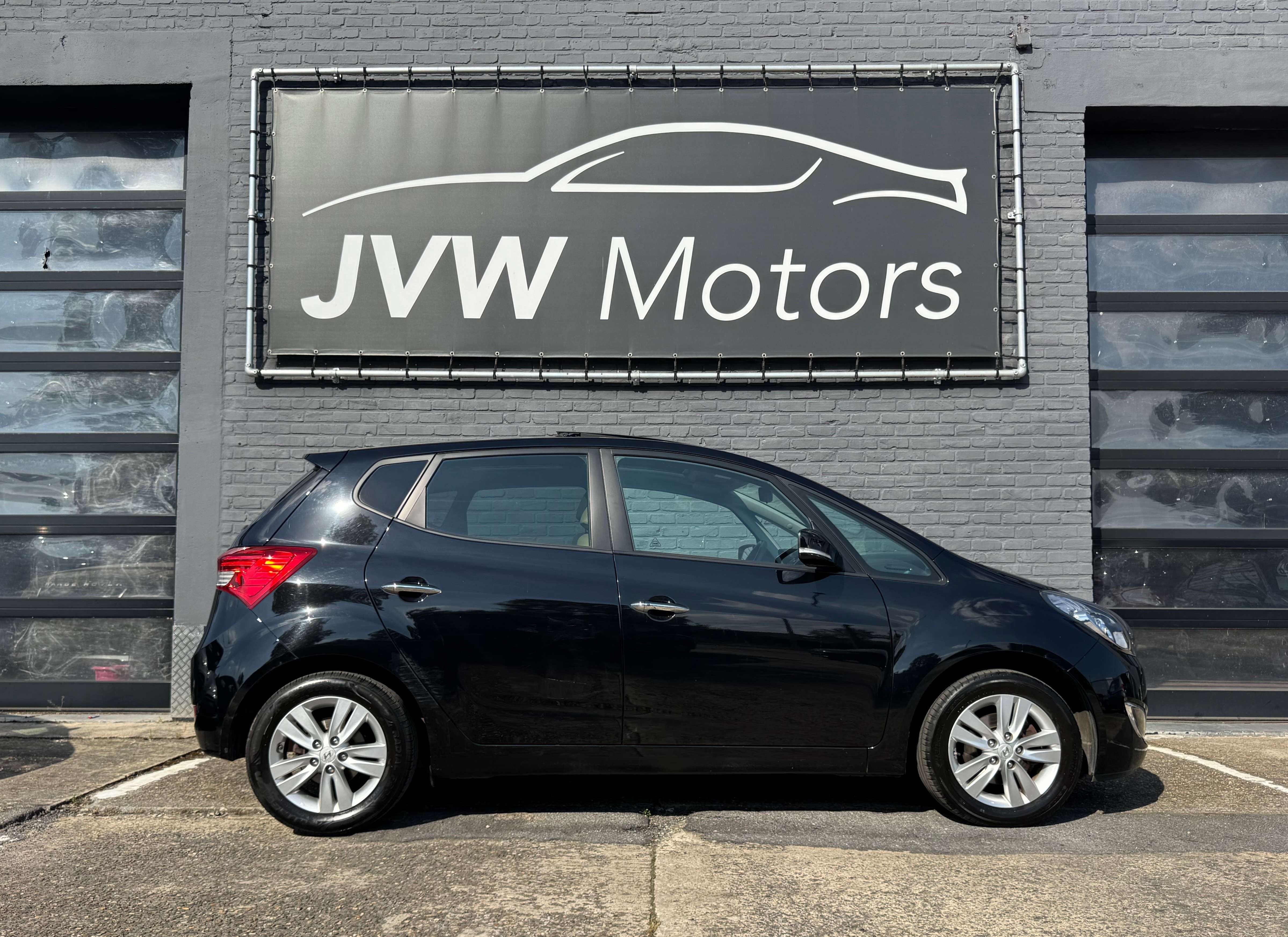 Hyundai iX20 1.4i * 74dKM * Leder * Camera * Navi * Pano * Garantie