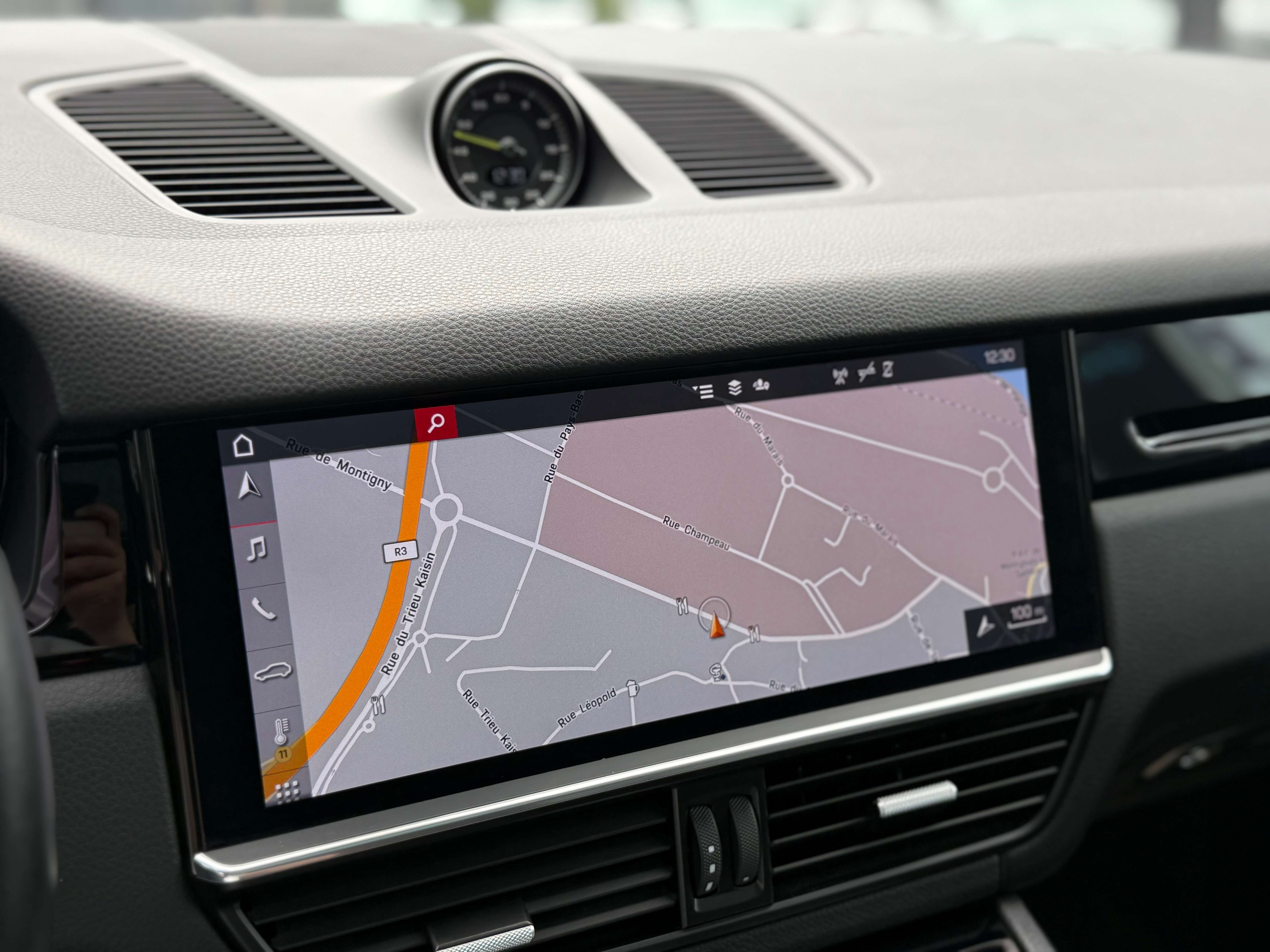 Porsche Cayenne 3.0i V6 PHEV Tiptronic S TOIT PANO - PNEUMATIC - CARPLAY- CAMERA - ECHAP. SPORT - GARANTIE 12MOIS - CARNET COMPLET