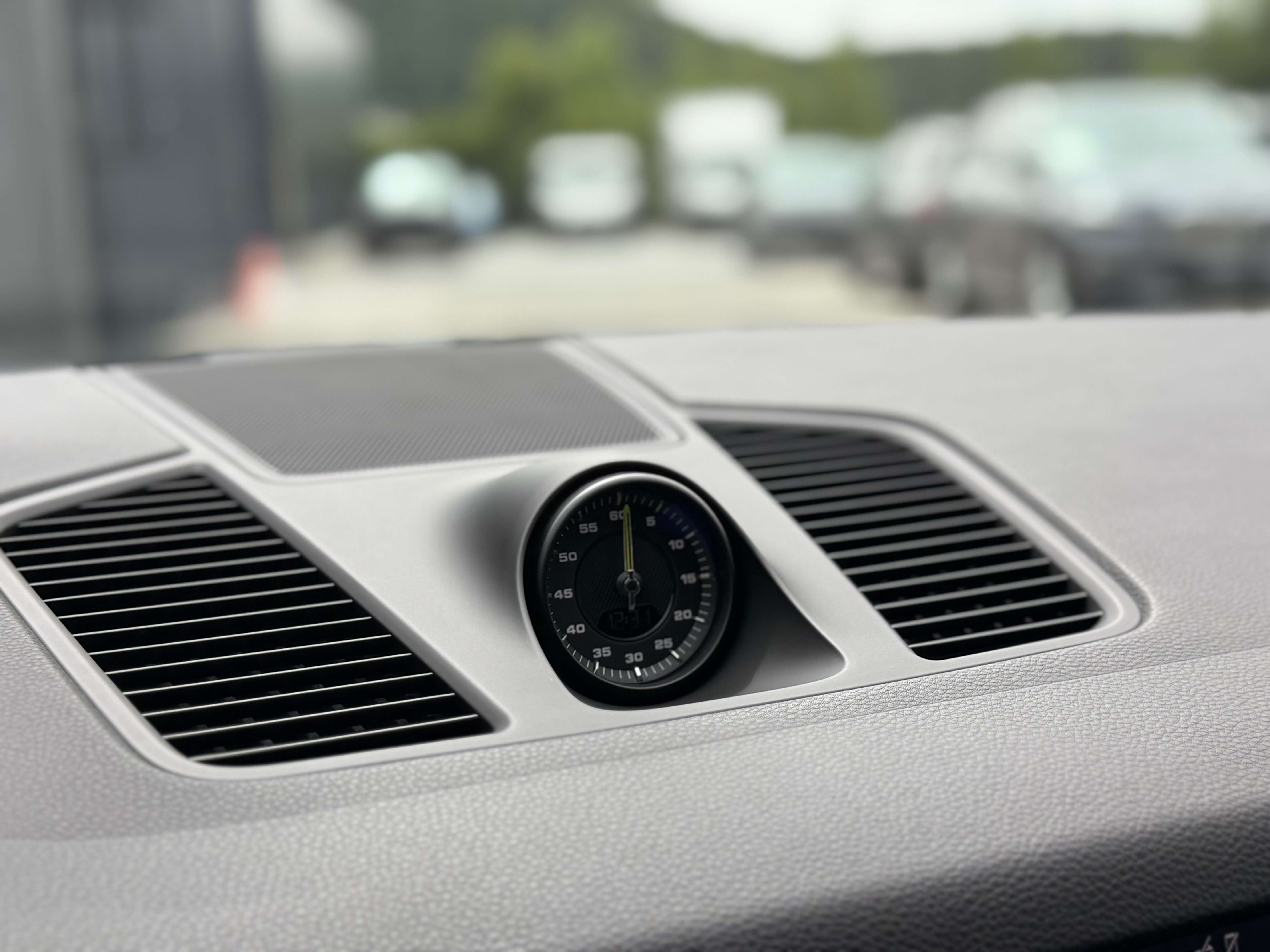 Porsche Cayenne 3.0i V6 PHEV Tiptronic S TOIT PANO - PNEUMATIC - CARPLAY- CAMERA - ECHAP. SPORT - GARANTIE 12MOIS - CARNET COMPLET