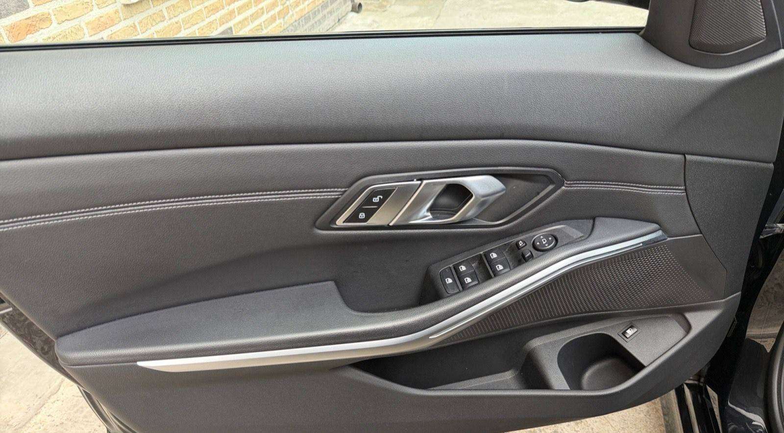 BMW 330 320e PHEV  / Carnet complet BMW / Garantie 12 mois valable chez BMW / Crédit 0% possible
