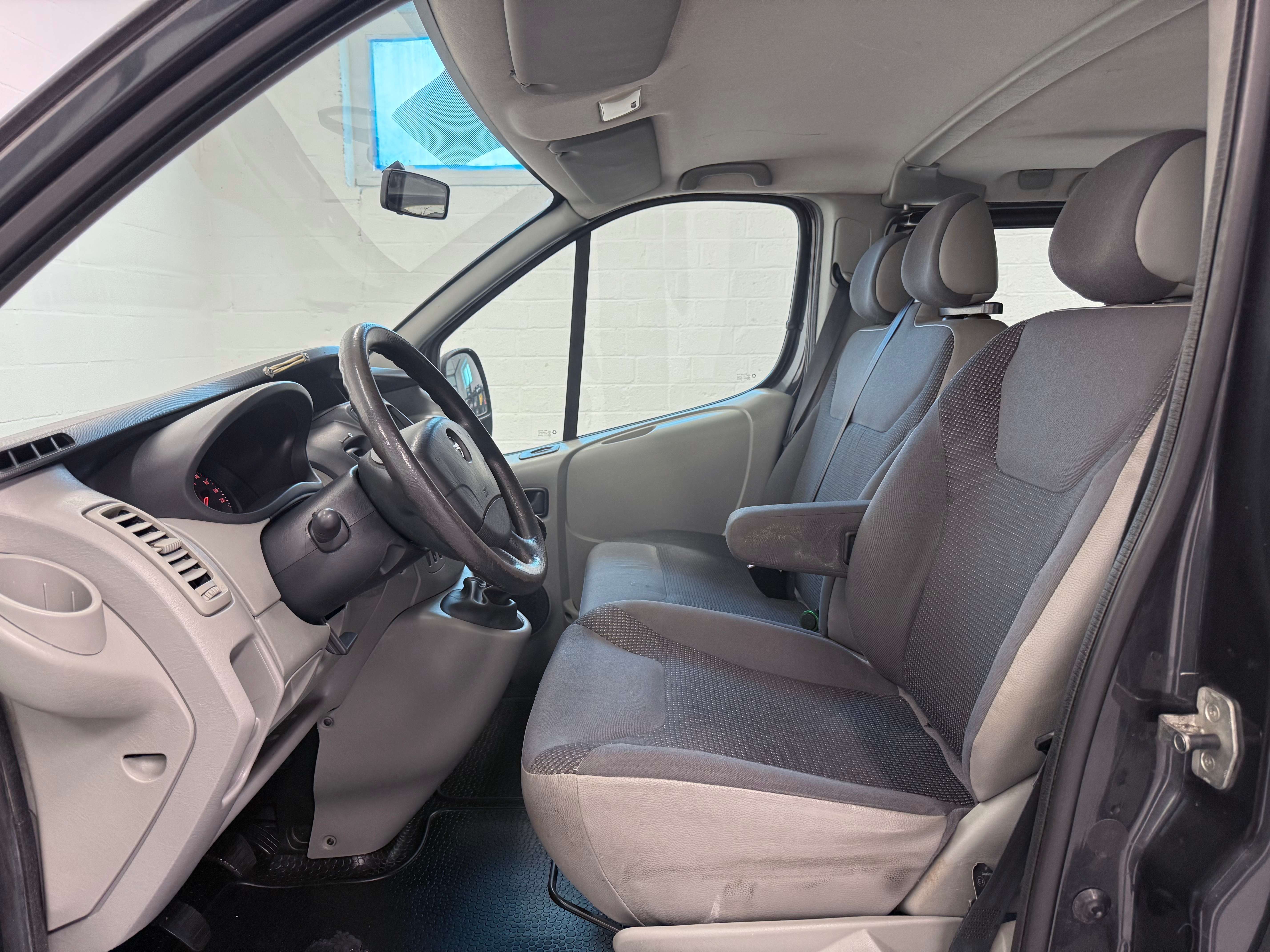 Opel Vivaro 2012 2.0CDTI 9PLACES AIRCO CT OK