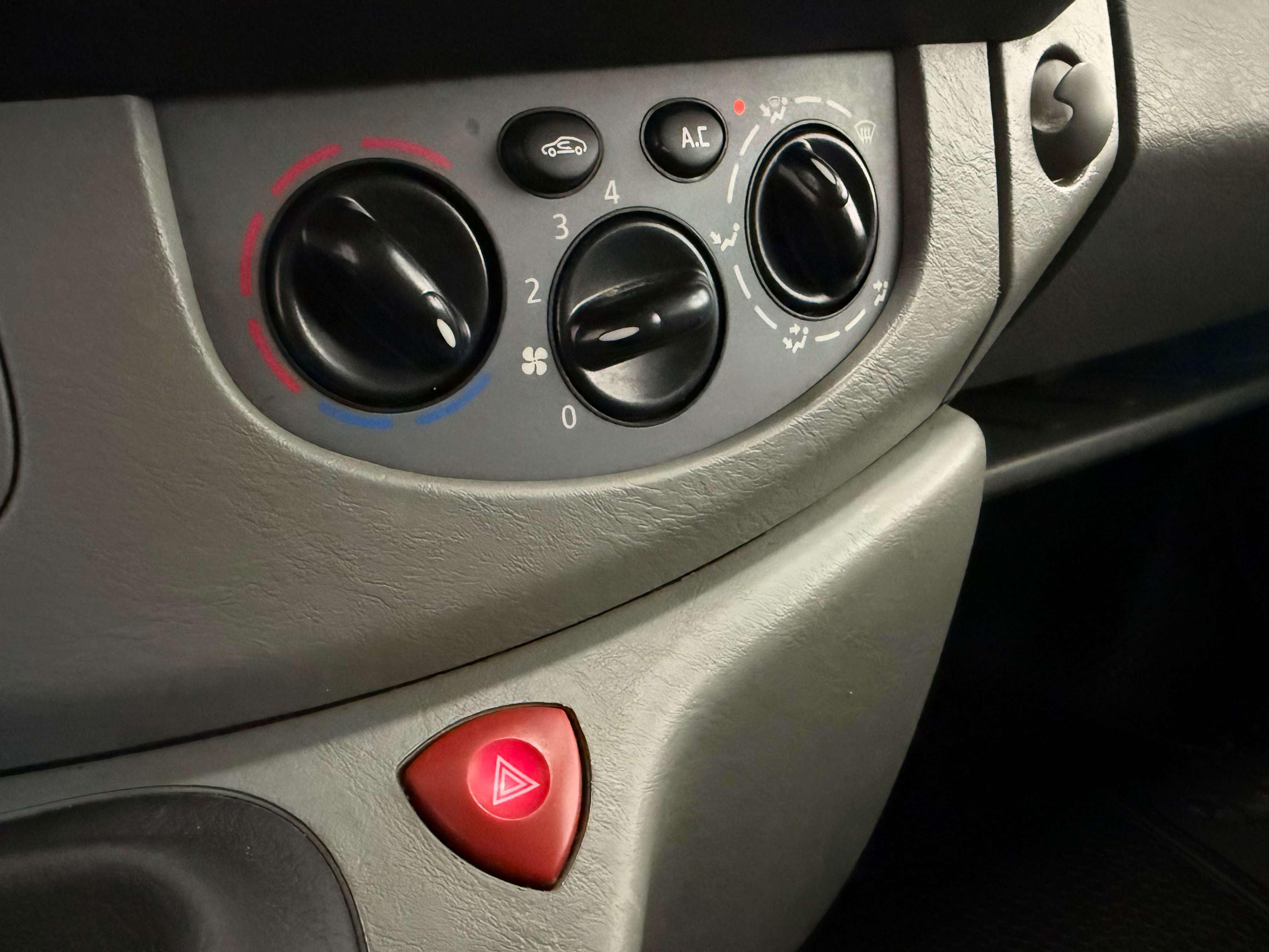 Opel Vivaro 2012 2.0CDTI 9PLACES AIRCO CT OK