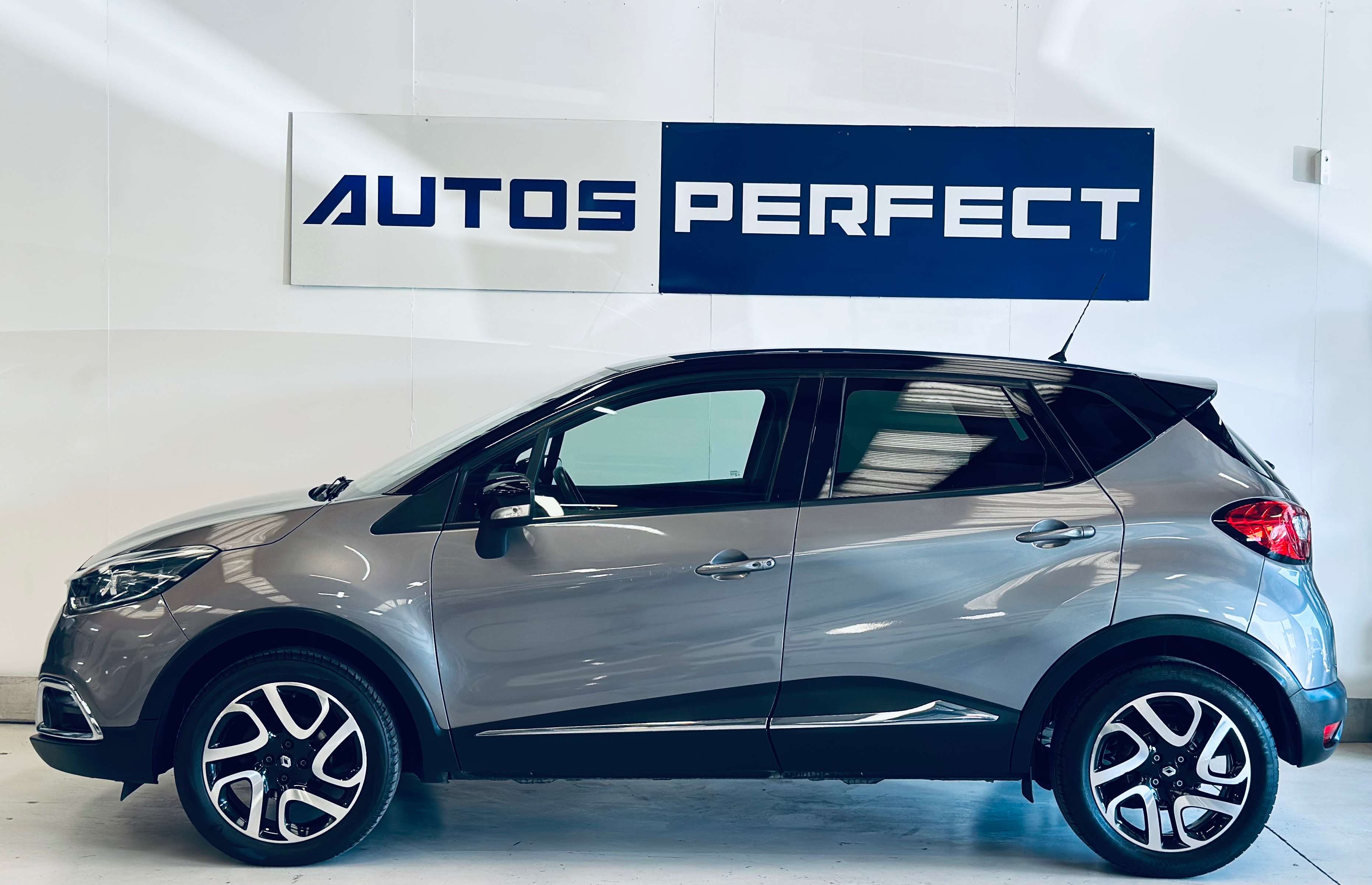 Renault Captur 0.9 CAMERA PDC NAVI CLIM LIM KEY LESS BLUETOOTH