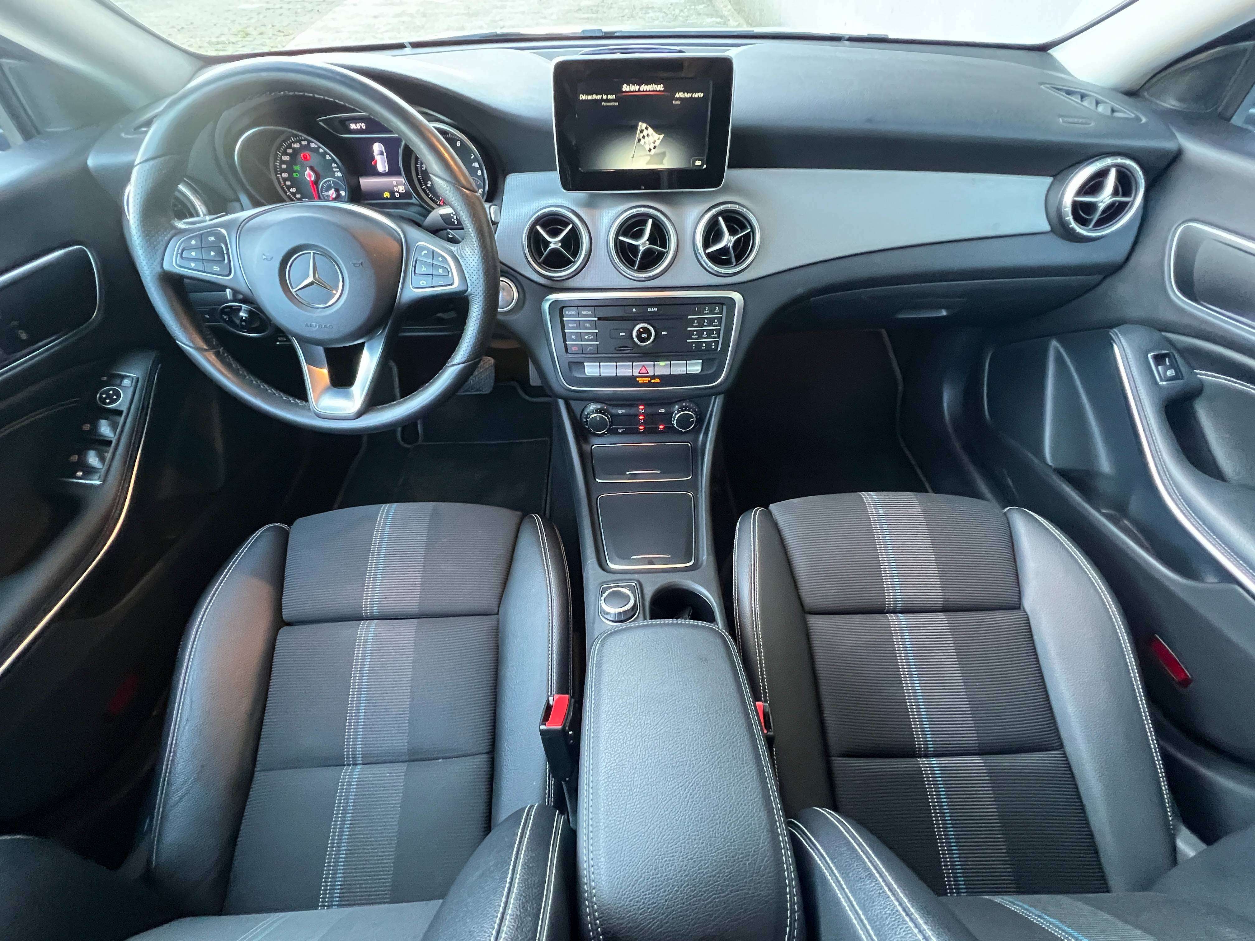 Mercedes-Benz CLA 180 Pack Sport Business Solution Automatique 7vit