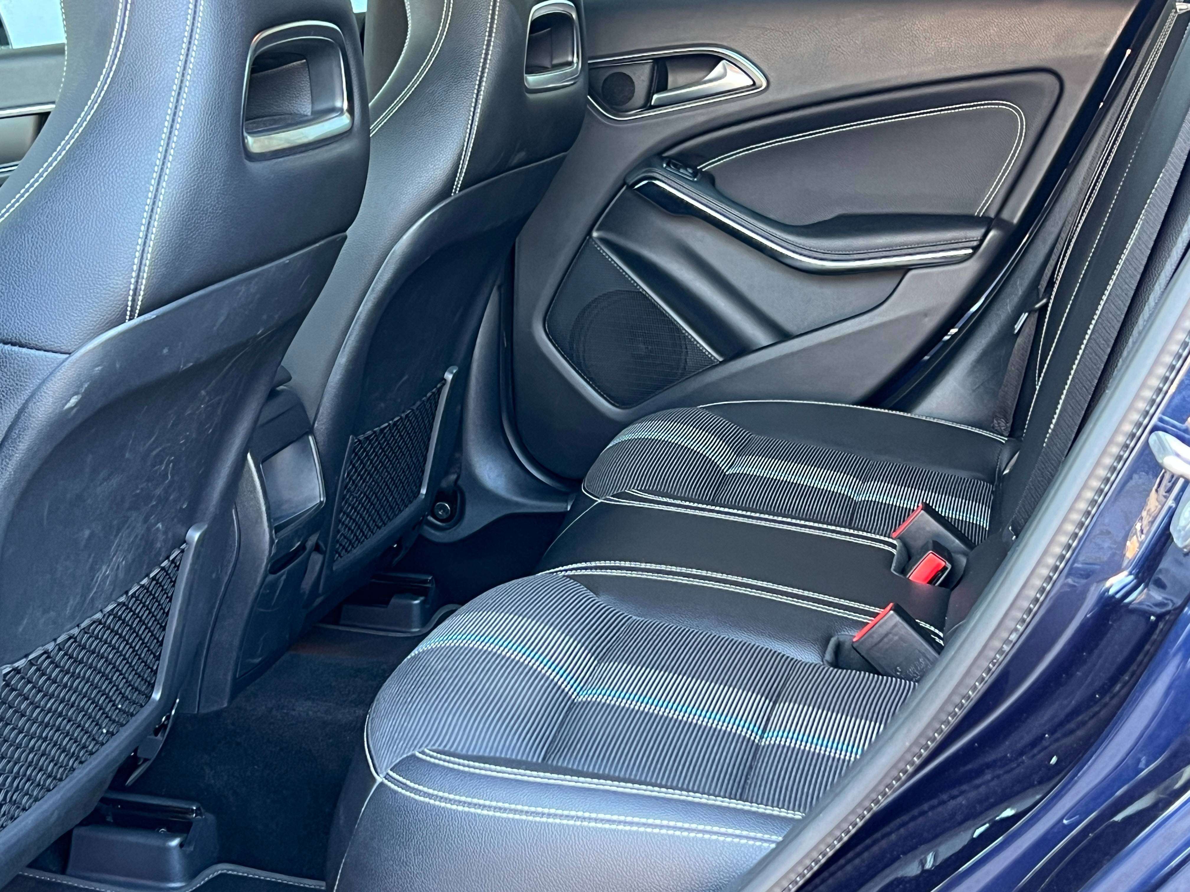 Mercedes-Benz CLA 180 Pack Sport Business Solution Automatique 7vit