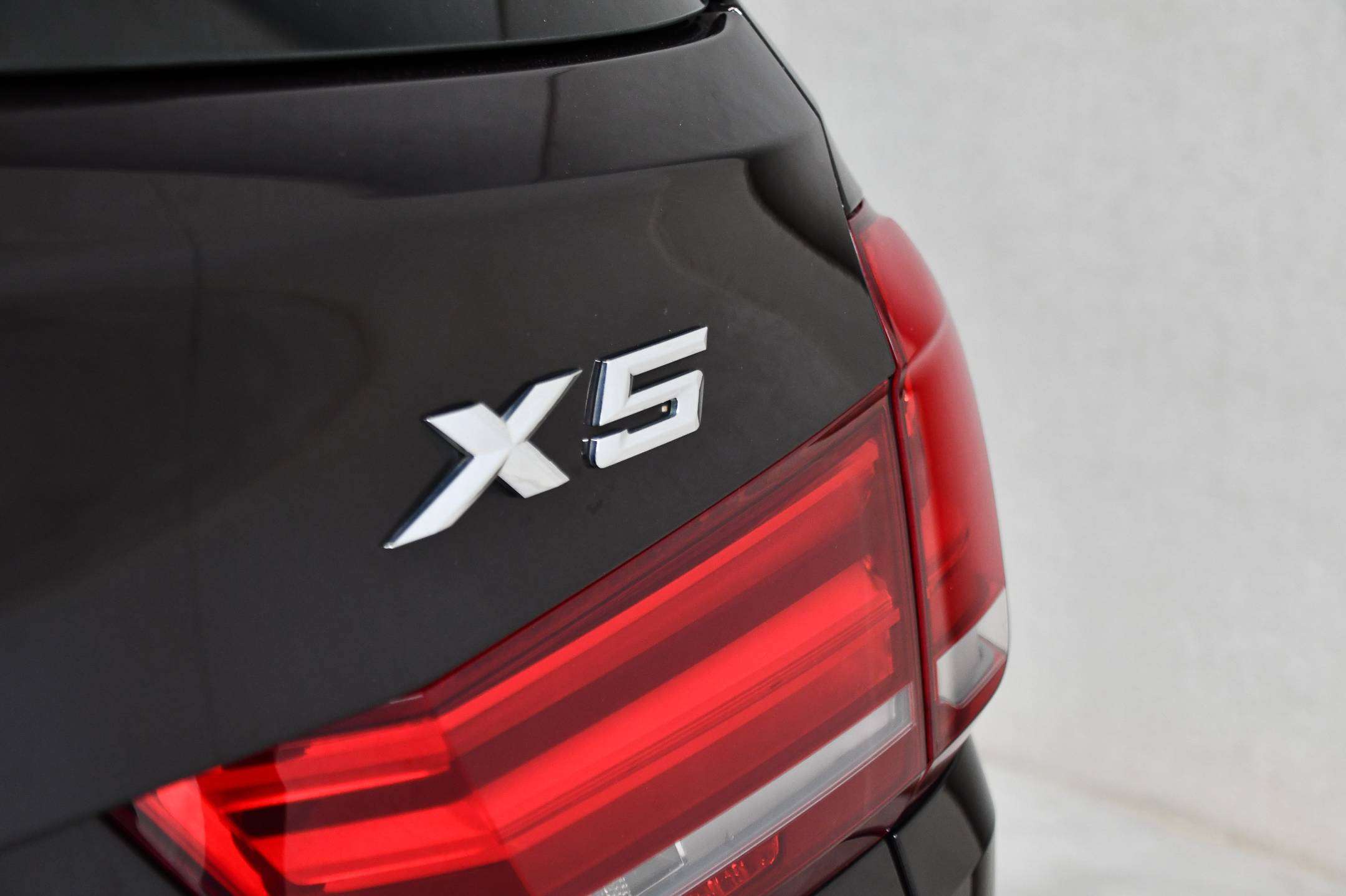 BMW X5 25d - TOPSTAAT! -  xDrive - HUD -  Memory - Cruise - Comfort seats