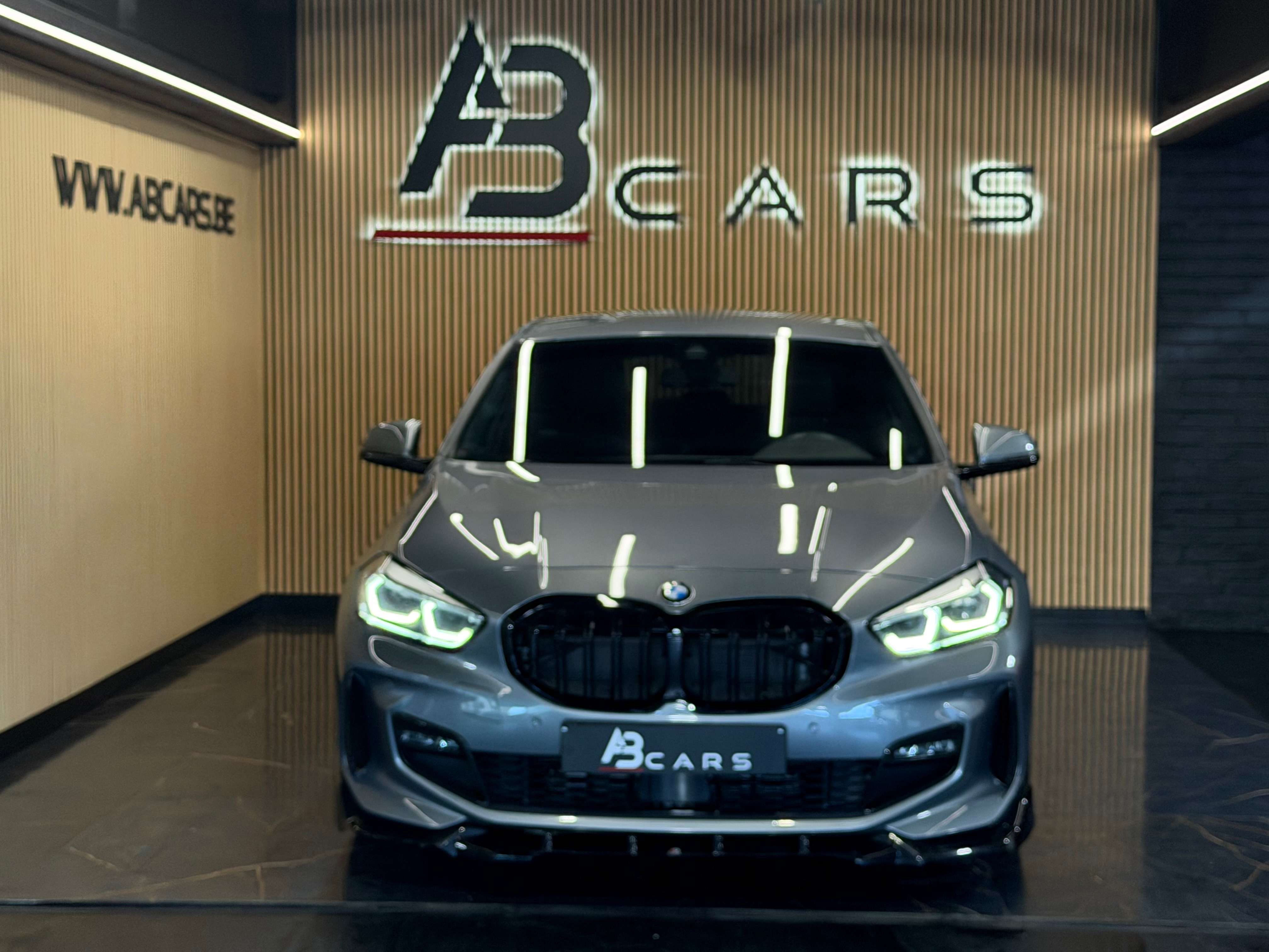 BMW 118 IA PACK M PERFORMANCE **GARANTIE 12 MOIS**