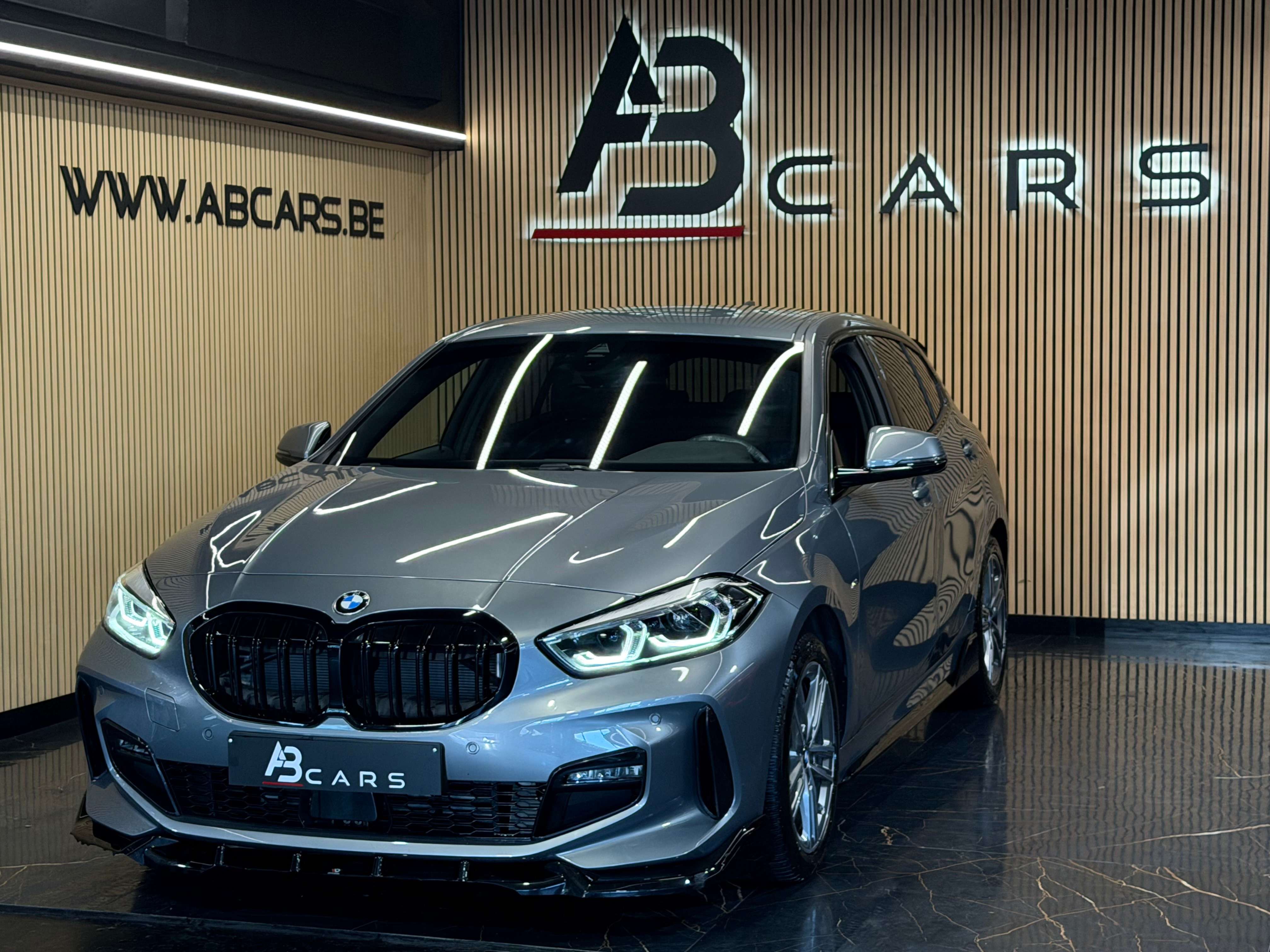 BMW 118 IA PACK M PERFORMANCE **GARANTIE 12 MOIS**