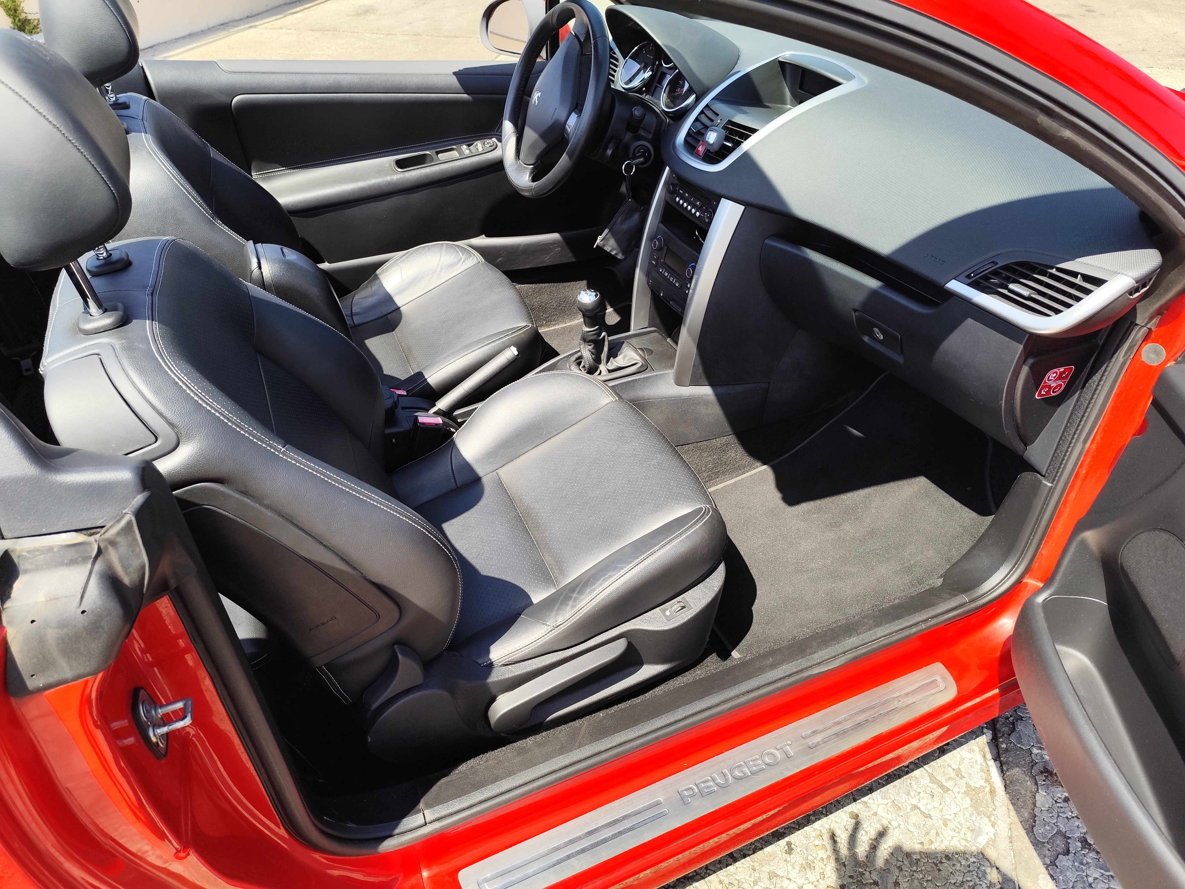 Peugeot 207 (2) CC 1.6 VTI 120 SPORT