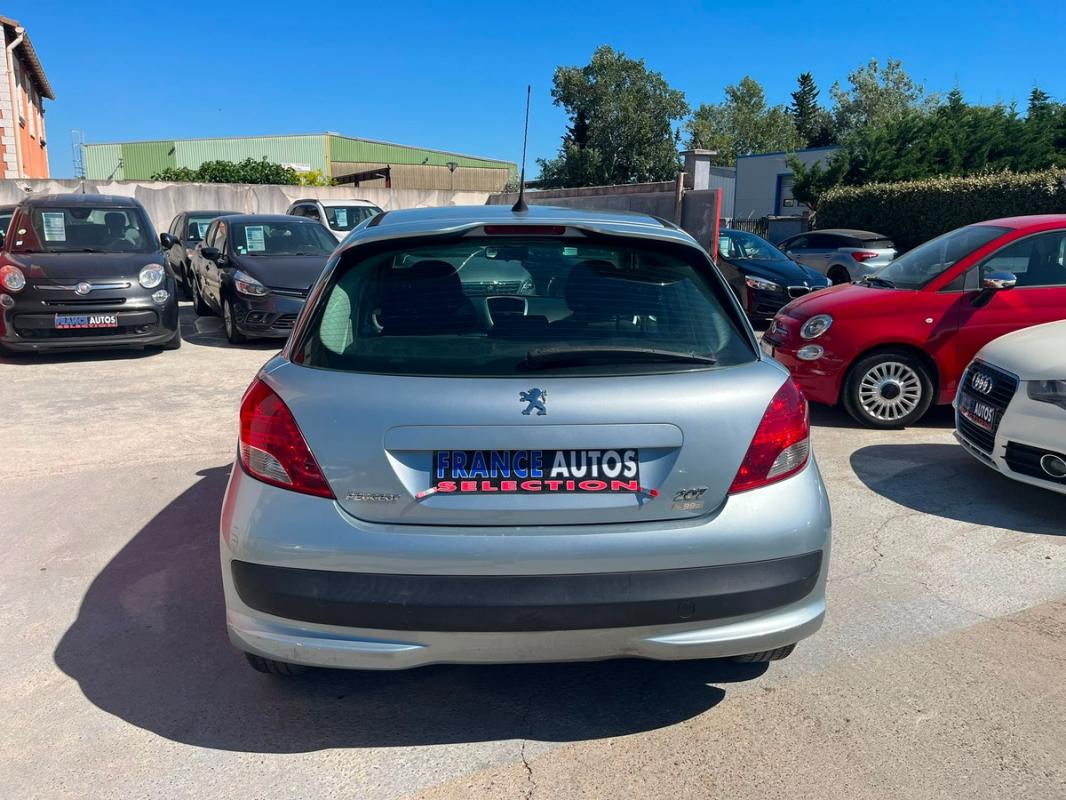 Peugeot 207 1.6 HDI 90 CH 5 PORTES – ENTIÈREMENT RÉVISÉE & GARANTIE 12 MOIS EN EUROPE