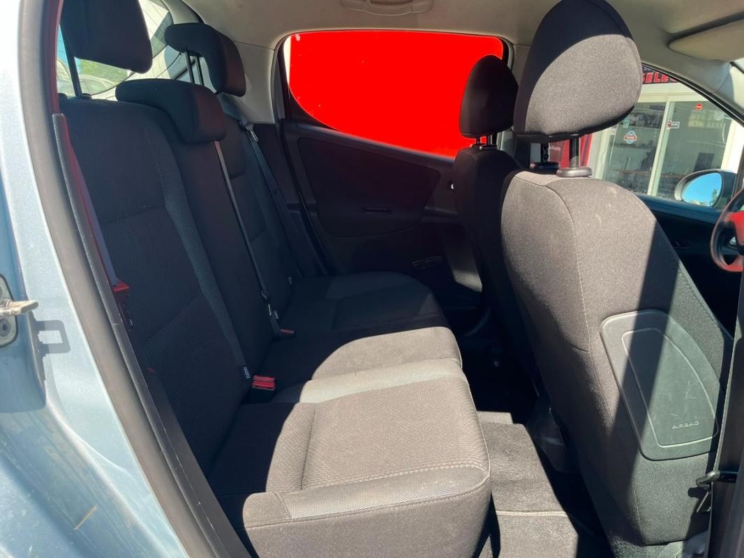 Peugeot 207 1.6 HDI 90 CH 5 PORTES – ENTIÈREMENT RÉVISÉE & GARANTIE 12 MOIS EN EUROPE