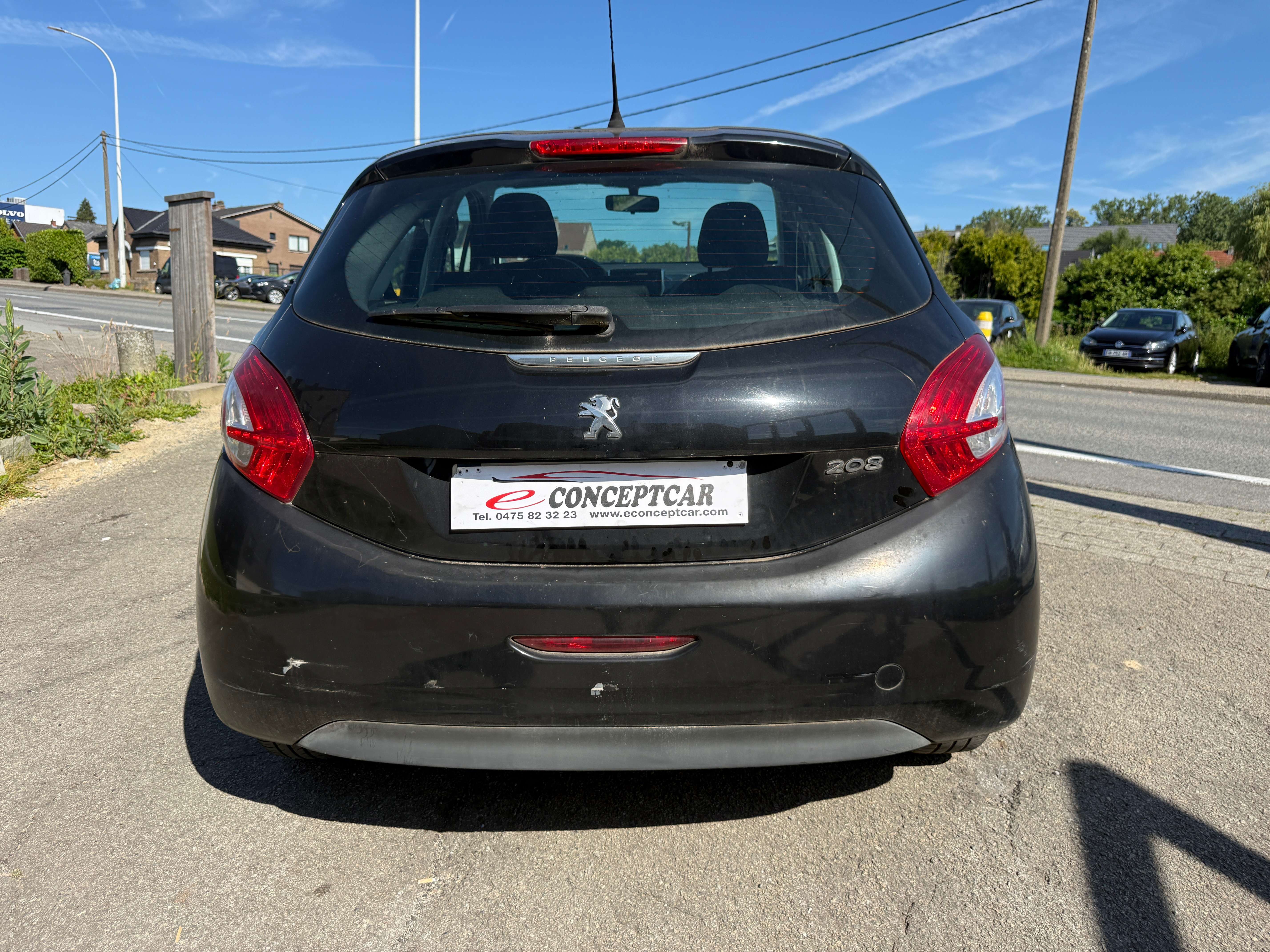 Peugeot 208 208 1.2i Access // EXPORT //