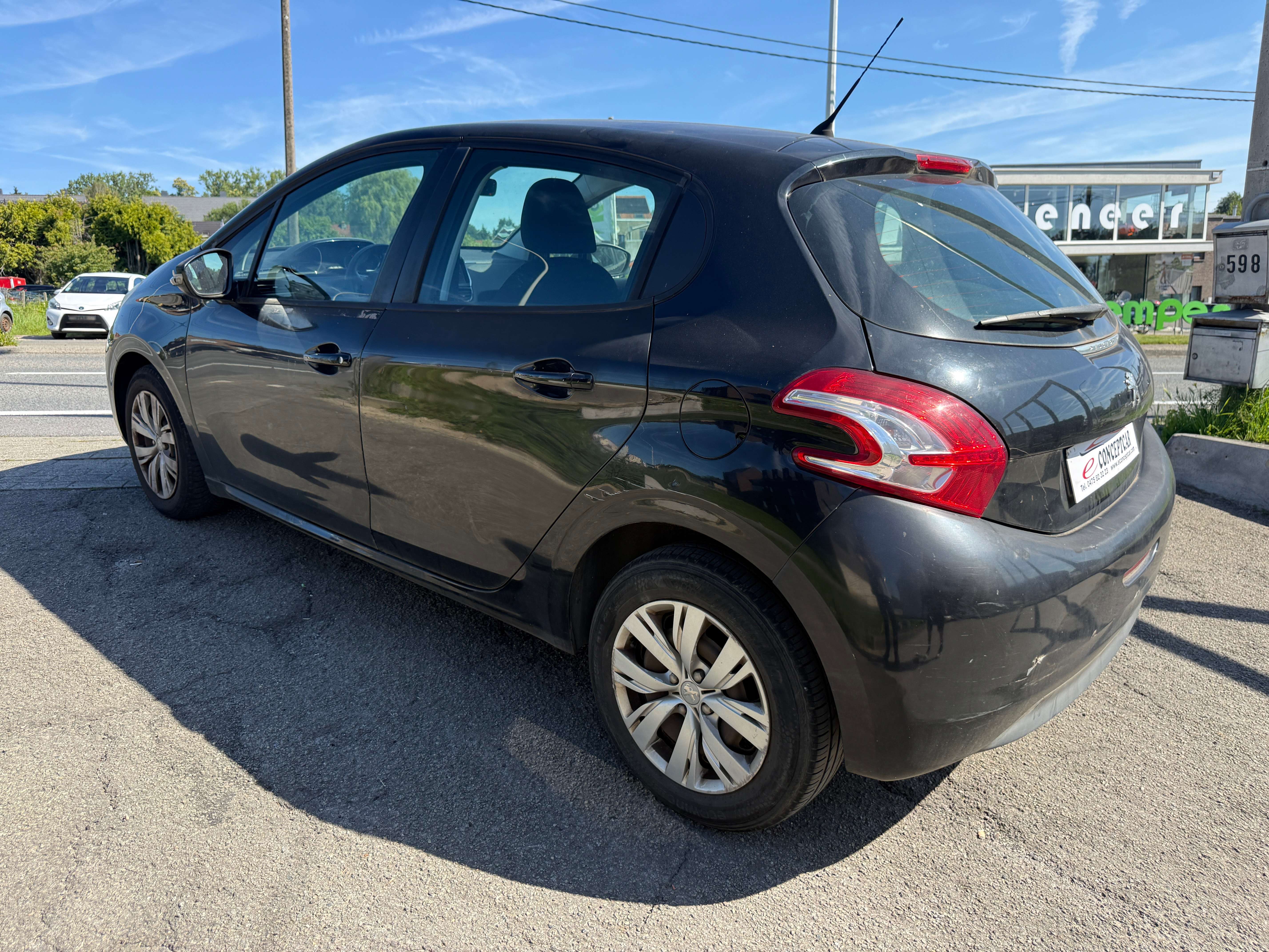 Peugeot 208 208 1.2i Access // EXPORT //