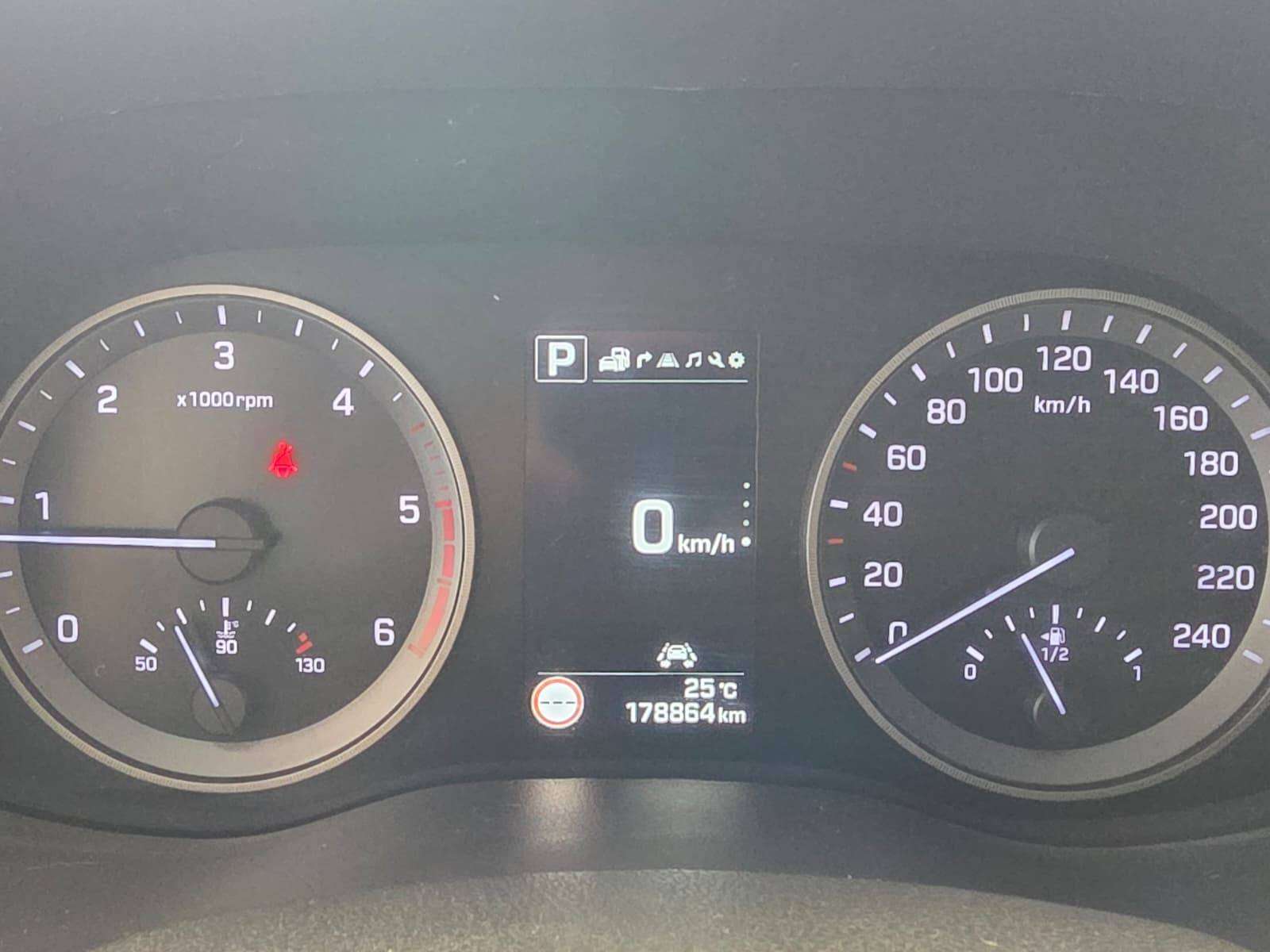 Hyundai TUCSON 🟢2.0 CRDi 136CV 4X4 - BOITE AUTO - GPS - CUIR