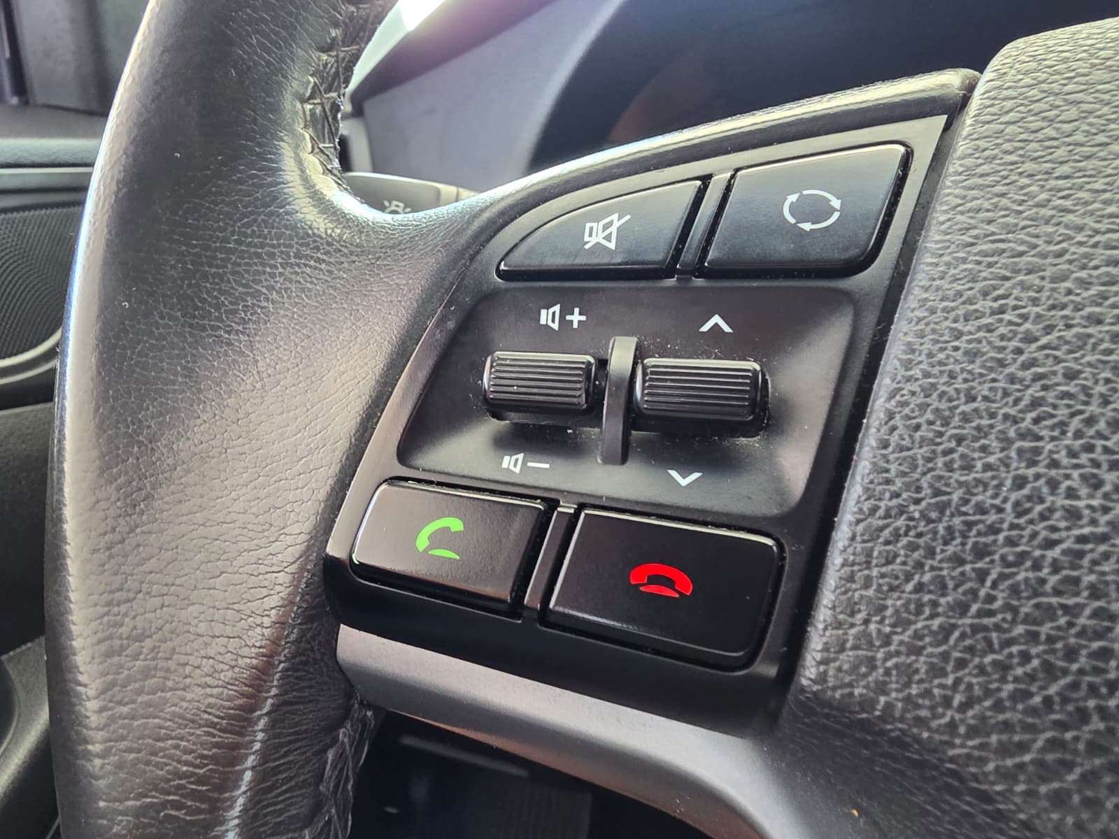 Hyundai TUCSON 🟢2.0 CRDi 136CV 4X4 - BOITE AUTO - GPS - CUIR