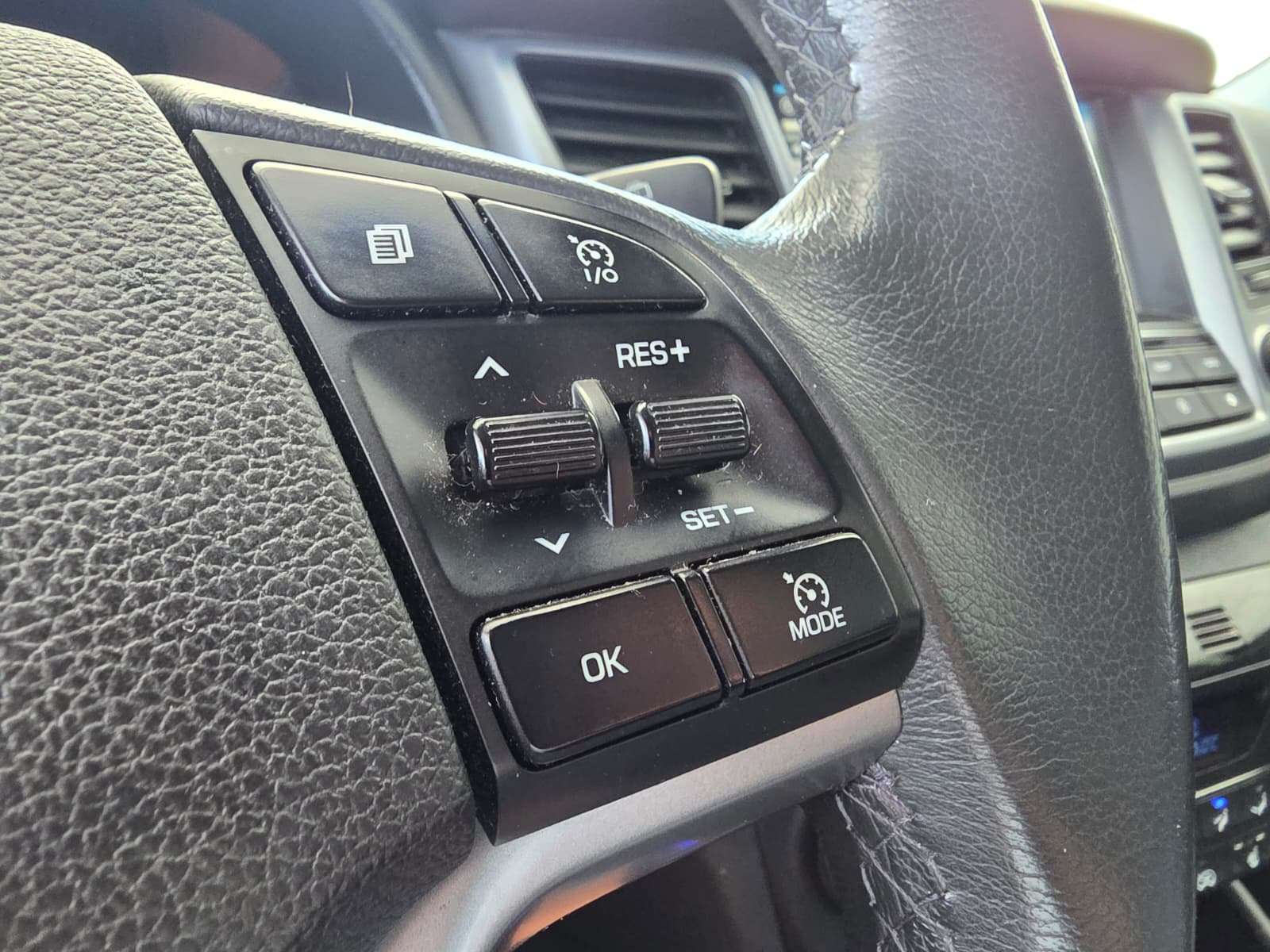 Hyundai TUCSON 🟢2.0 CRDi 136CV 4X4 - BOITE AUTO - GPS - CUIR