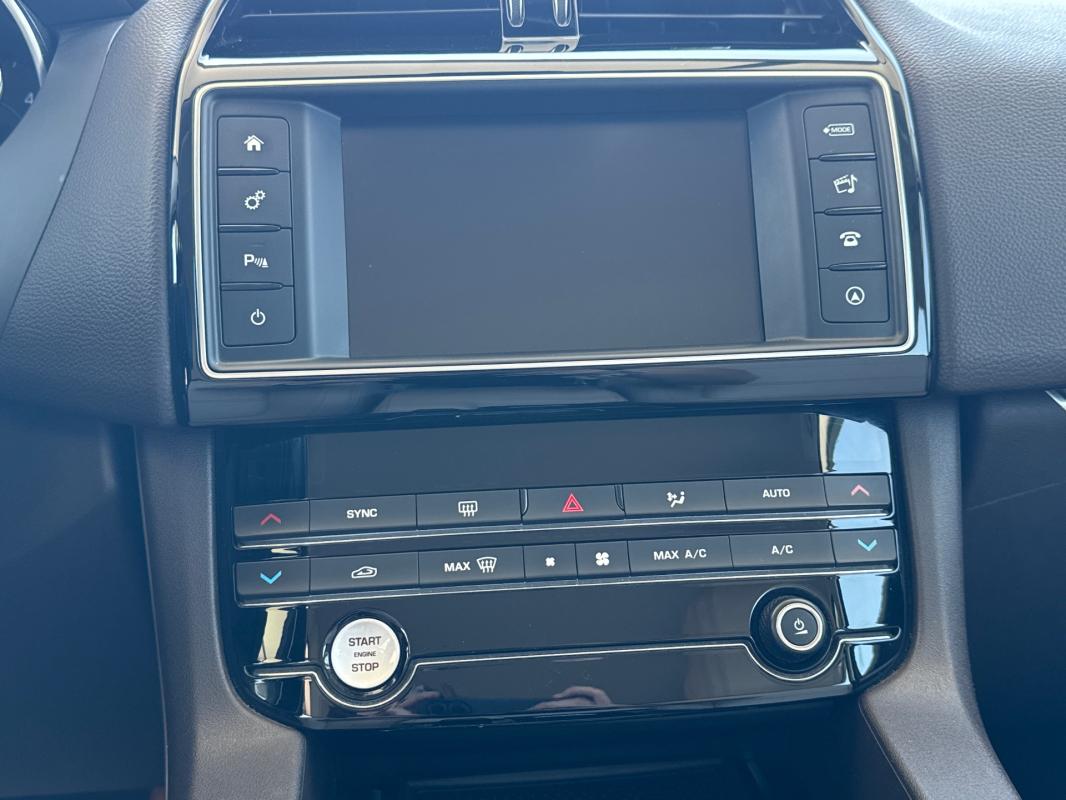 Jaguar F-pace 2.0 D - 240 ch AWD BVA8 Pure
