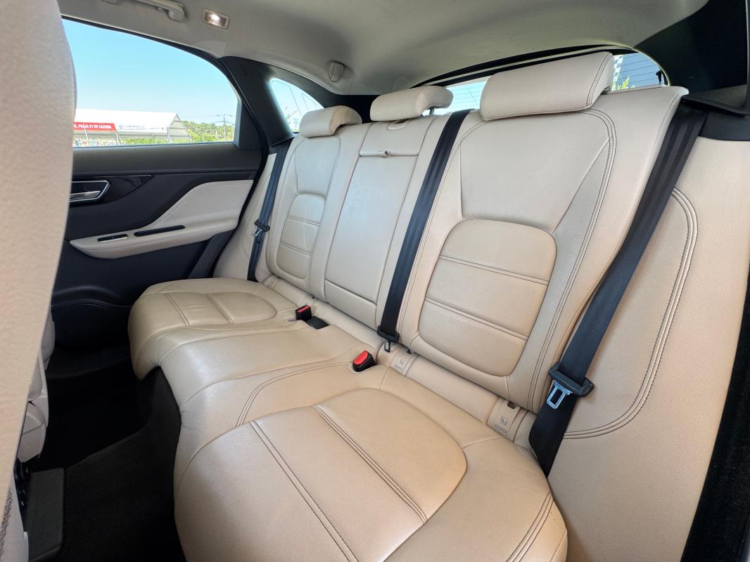 Jaguar F-pace 2.0 D - 240 ch AWD BVA8 Pure