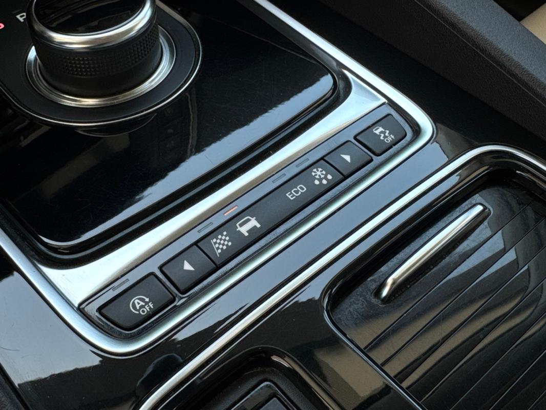 Jaguar F-pace 2.0 D - 240 ch AWD BVA8 Pure